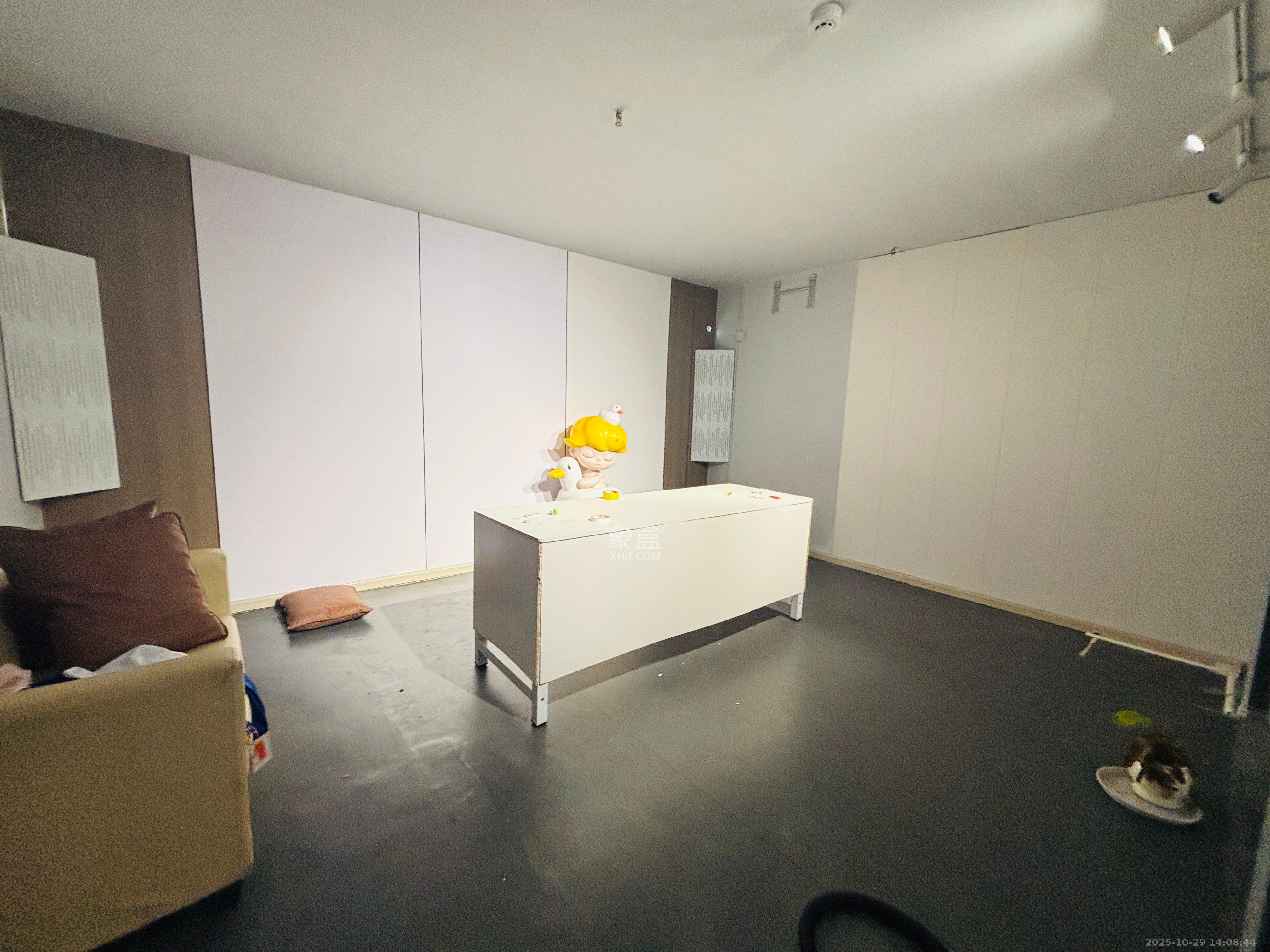 金领家族   280.0㎡      5500.0元/月室内图