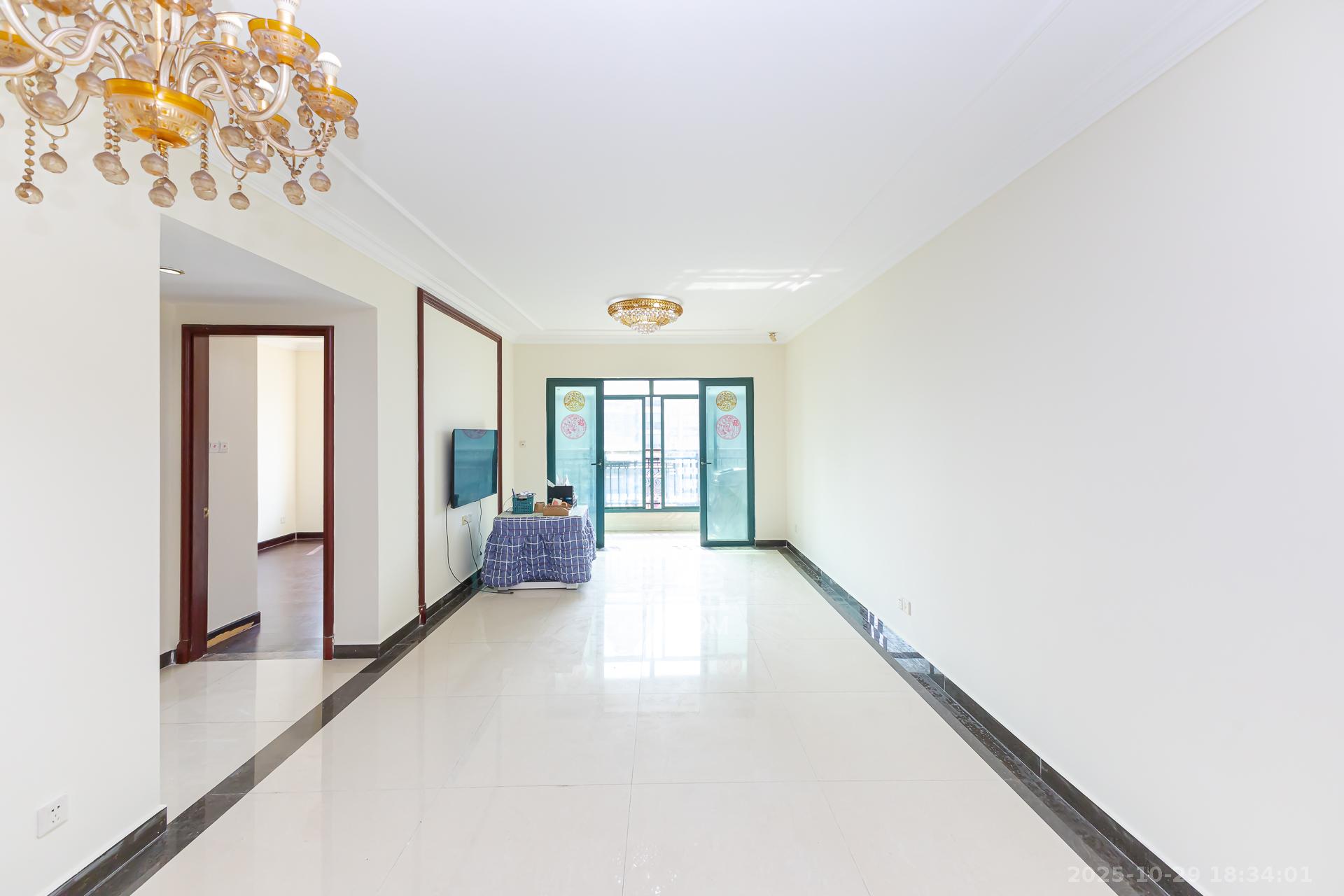 恒大名都 2室2厅1卫 48.0万 恒大名都 2室2厅1卫 48.0万客厅