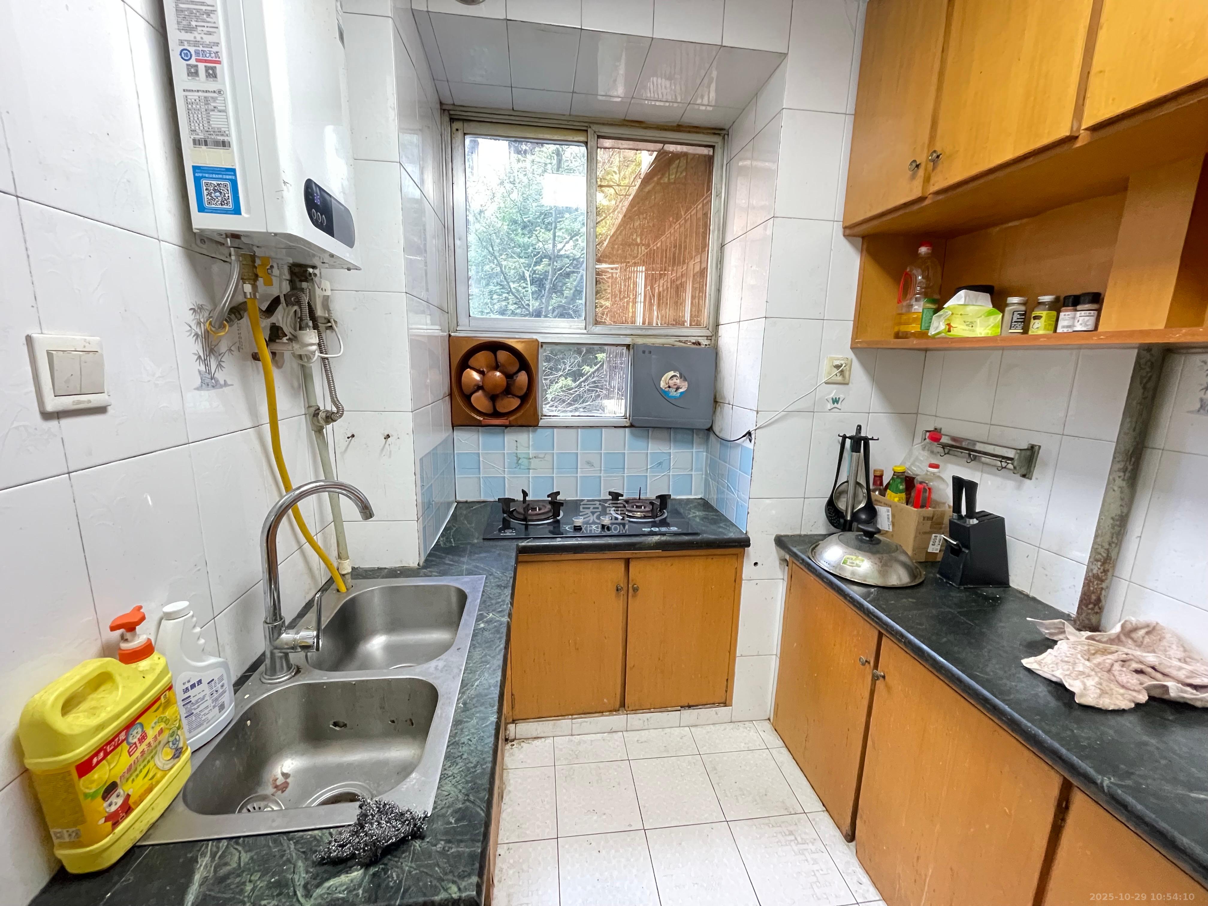 湖南医大附二院红旗区宿舍 2室1厅1卫 2000.0元/月 湖南医大附二院红旗区宿舍 2室1厅1卫 2000.0元/月室内图