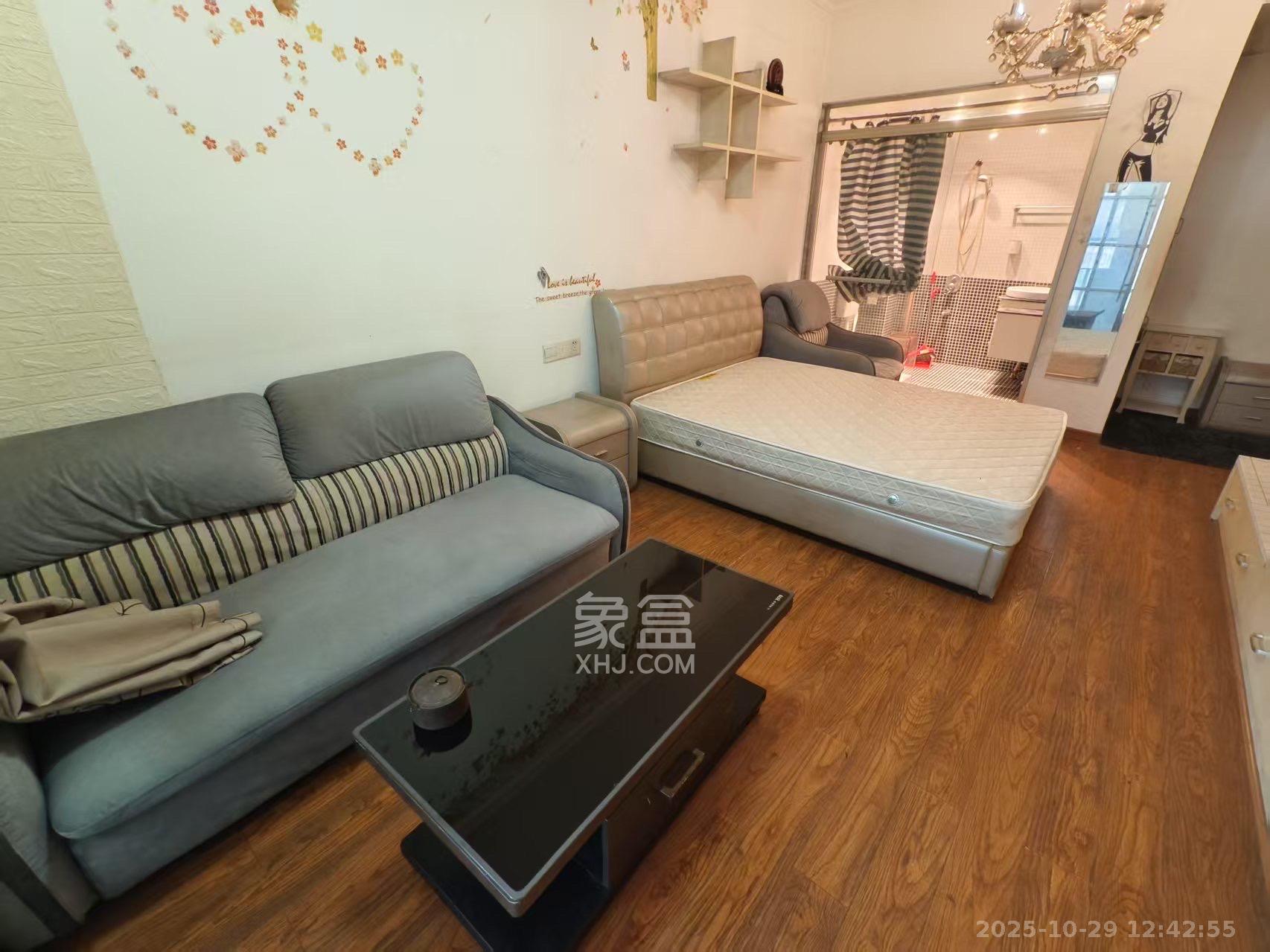 中城丽景香山园 1室1厅1卫 1500.0元/月 中城丽景香山园 1室1厅1卫 1500.0元/月室内图