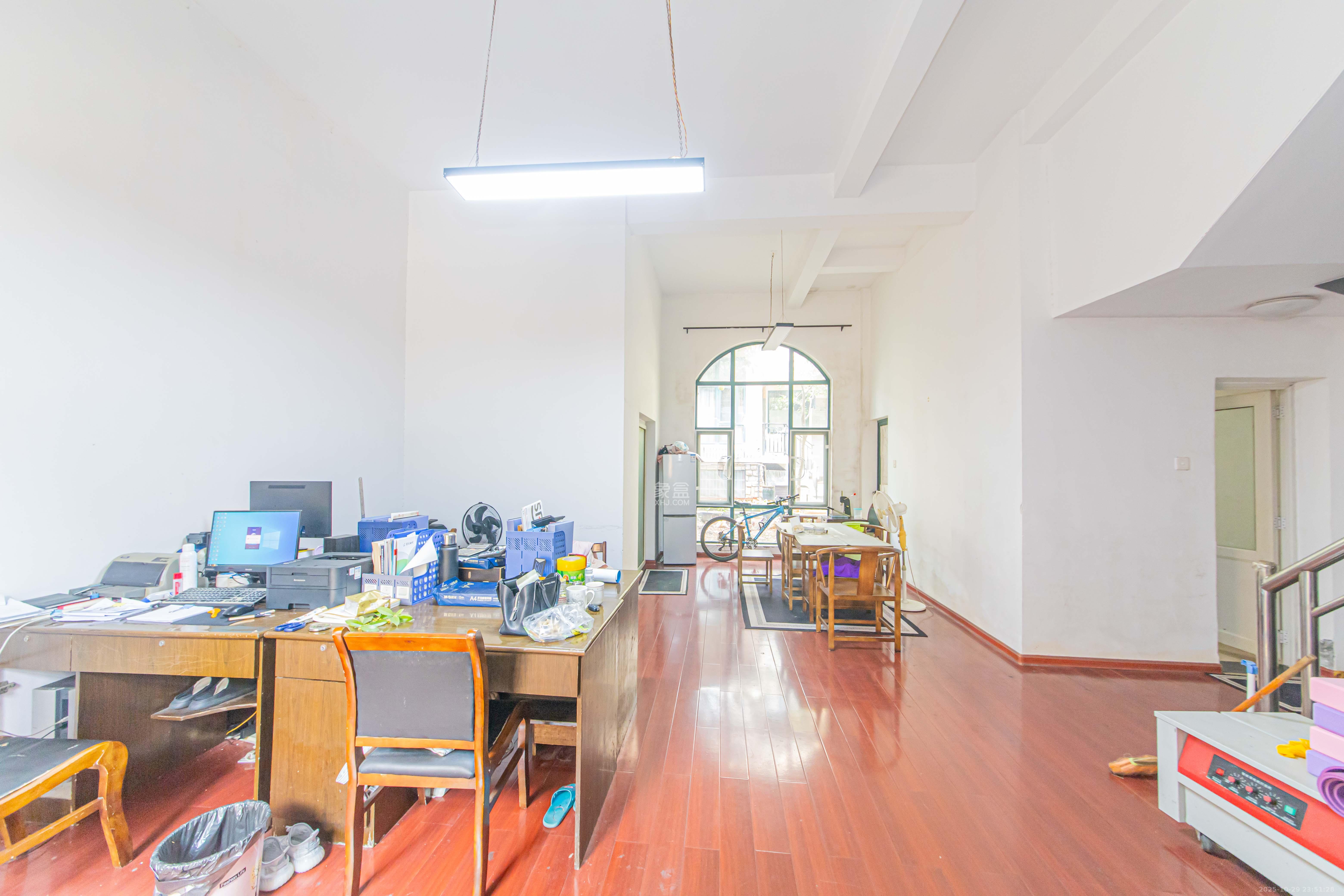 御邦 6室3厅4卫 225.0万 御邦 6室3厅4卫 225.0万客厅