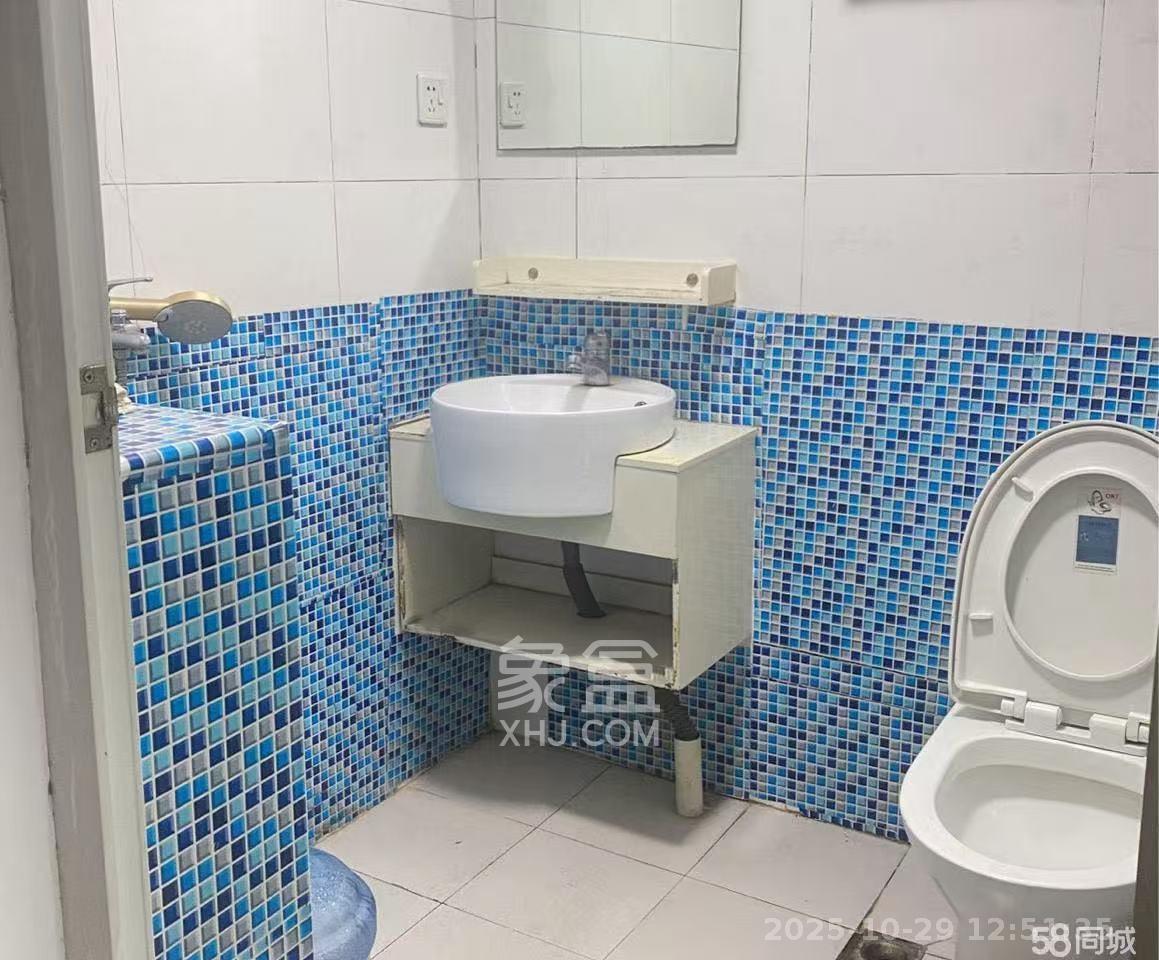 名富公寓  1室1厅1卫    1300.0元/月 名富公寓  1室1厅1卫    1300.0元/月室内图