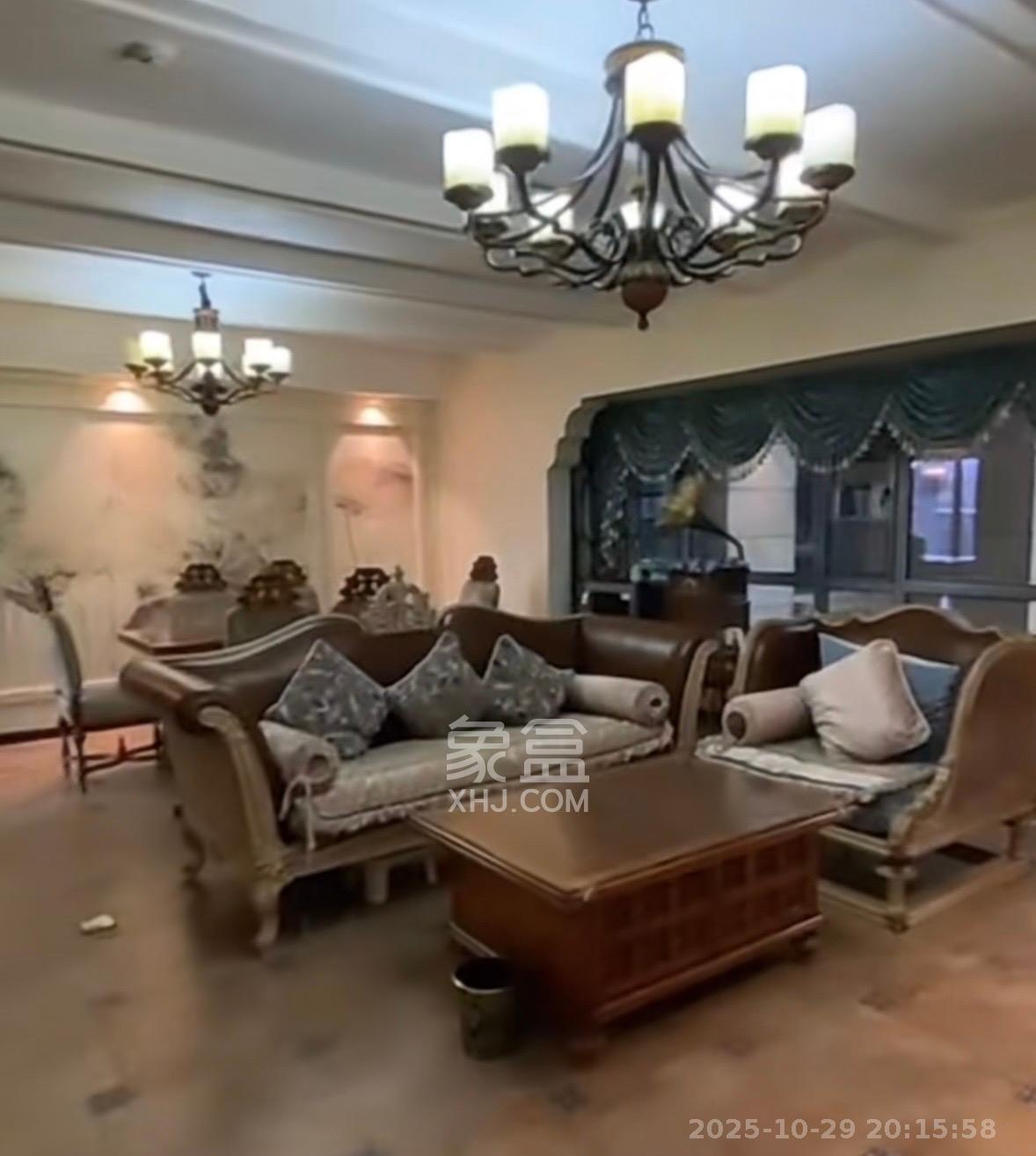 保利国际广场  4室2厅2卫    8000.0元/月 保利国际广场  4室2厅2卫    8000.0元/月