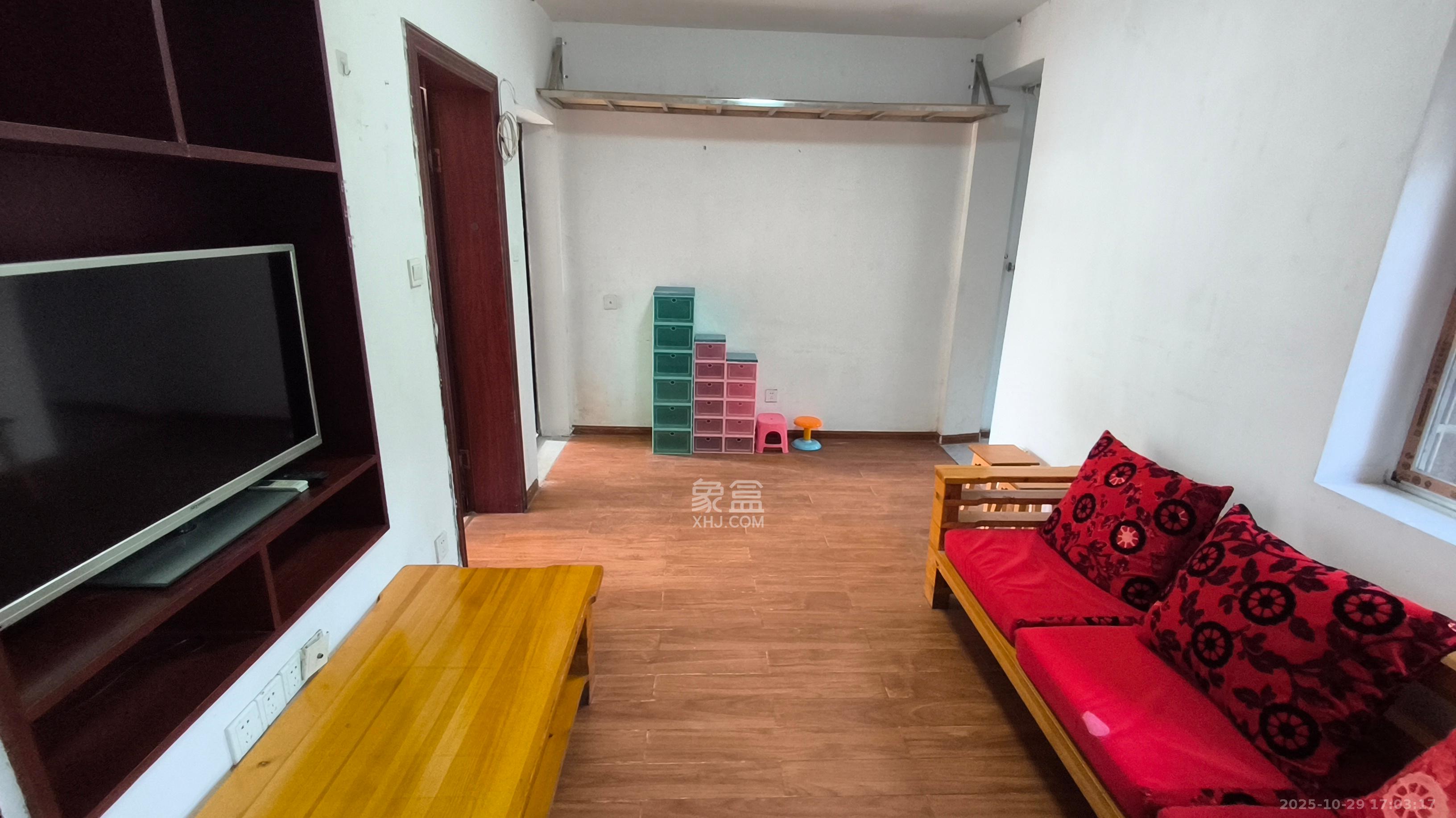 燕子窝菜园(燕子窝巷)  2室1厅1卫    1200.0元/月 燕子窝菜园(燕子窝巷)  2室1厅1卫    1200.0元/月