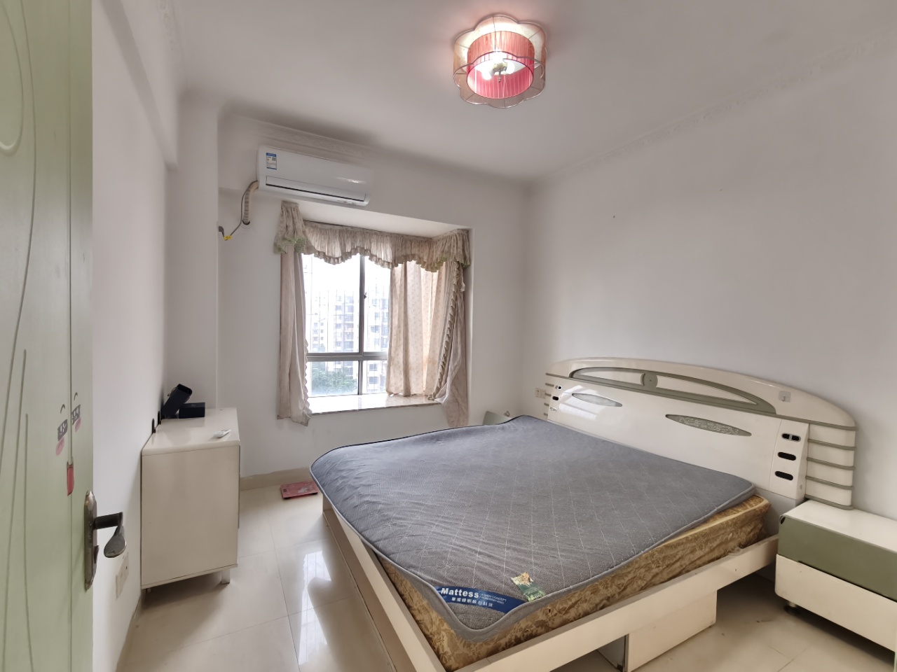 宝源花园  3室2厅1卫    2300.0元/月室内图