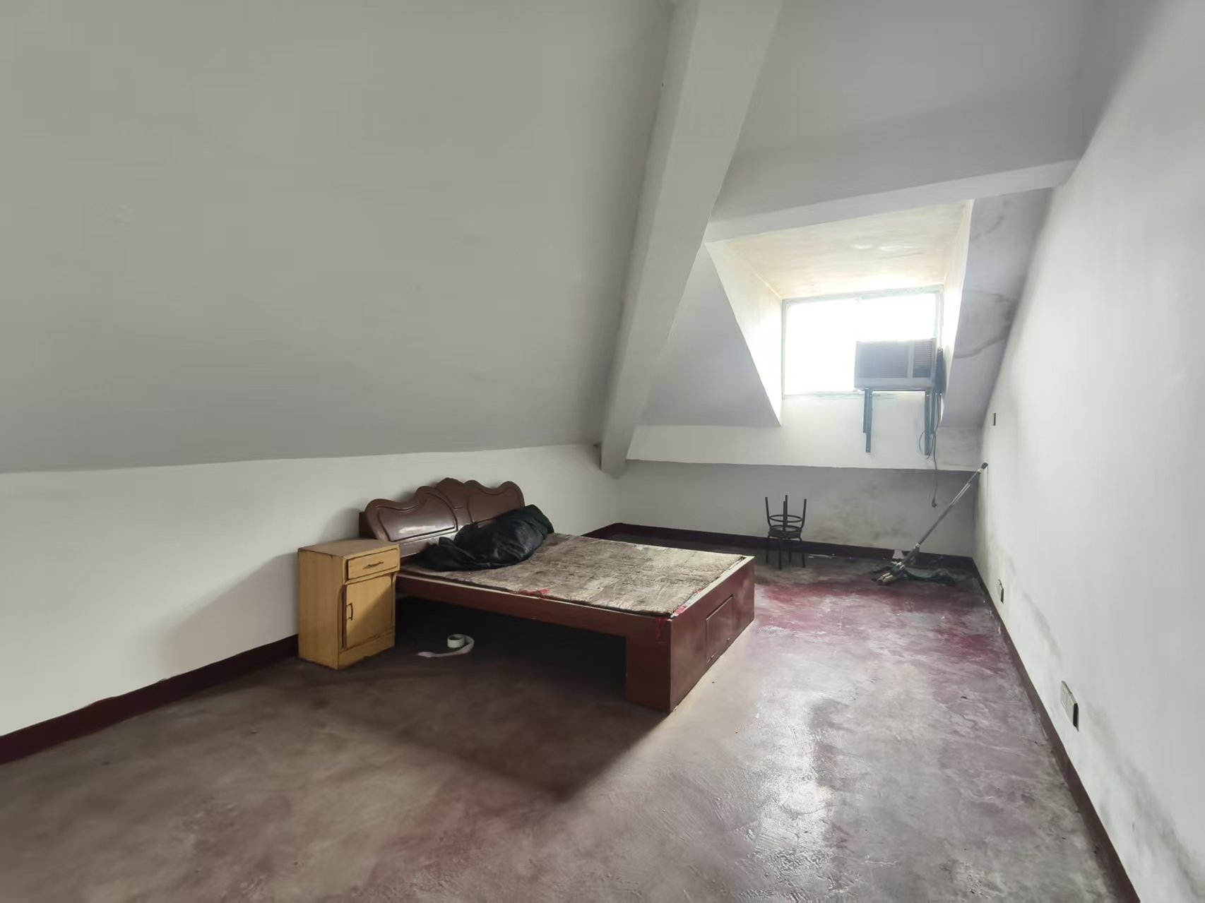 益秀园  5室2厅3卫    48.0万