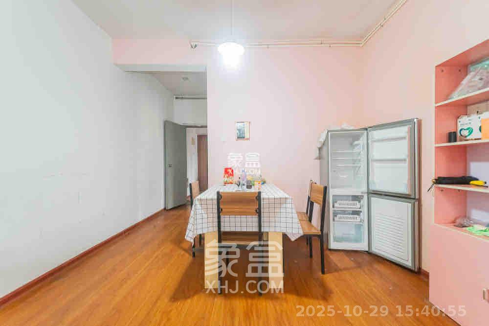 恒基凯旋门一二期 3室2厅1卫 1300.0元/月 恒基凯旋门一二期 3室2厅1卫 1300.0元/月室内图