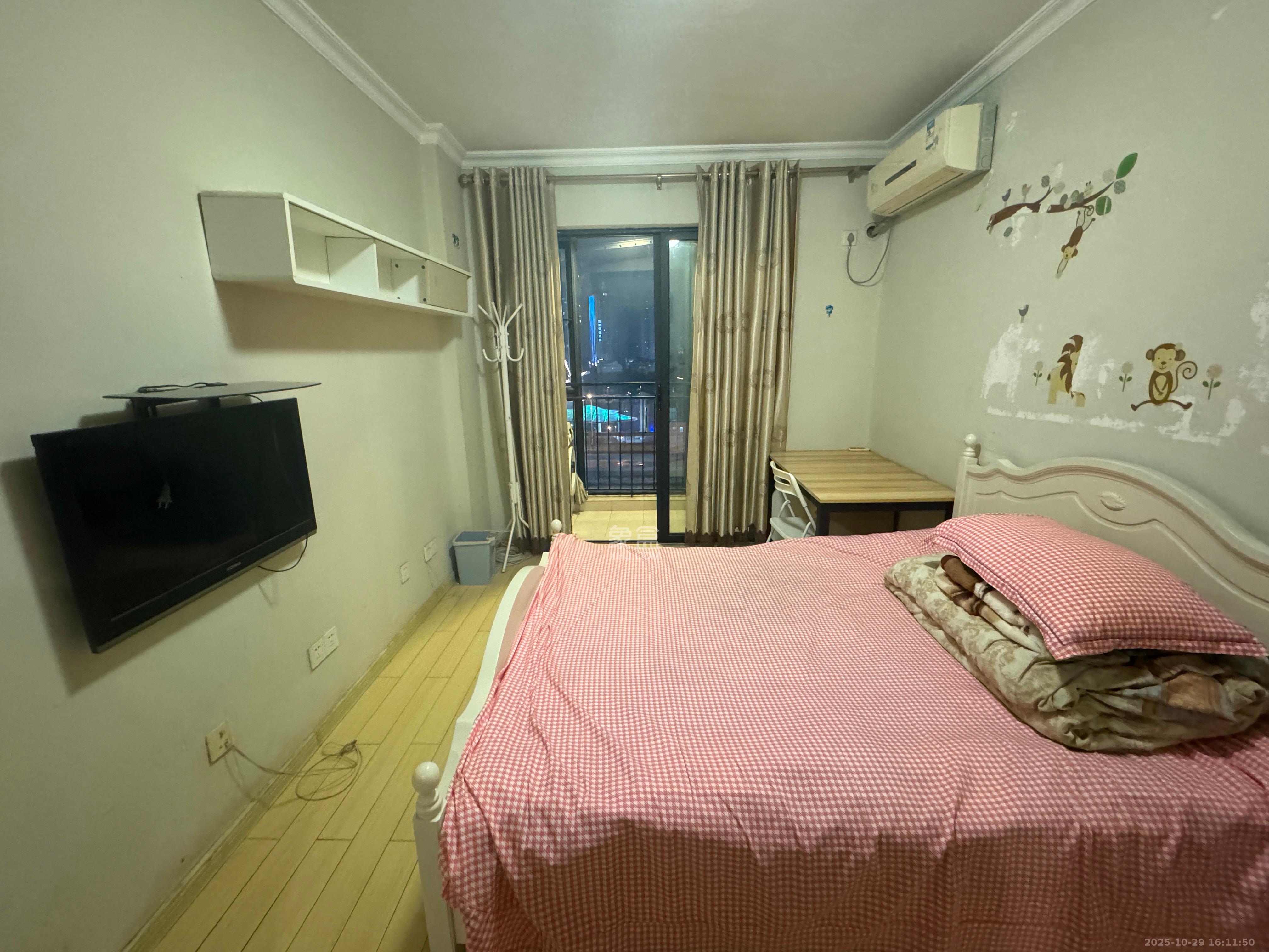 万科金域华府一期  1室1厅1卫    1200.0元/月室内图