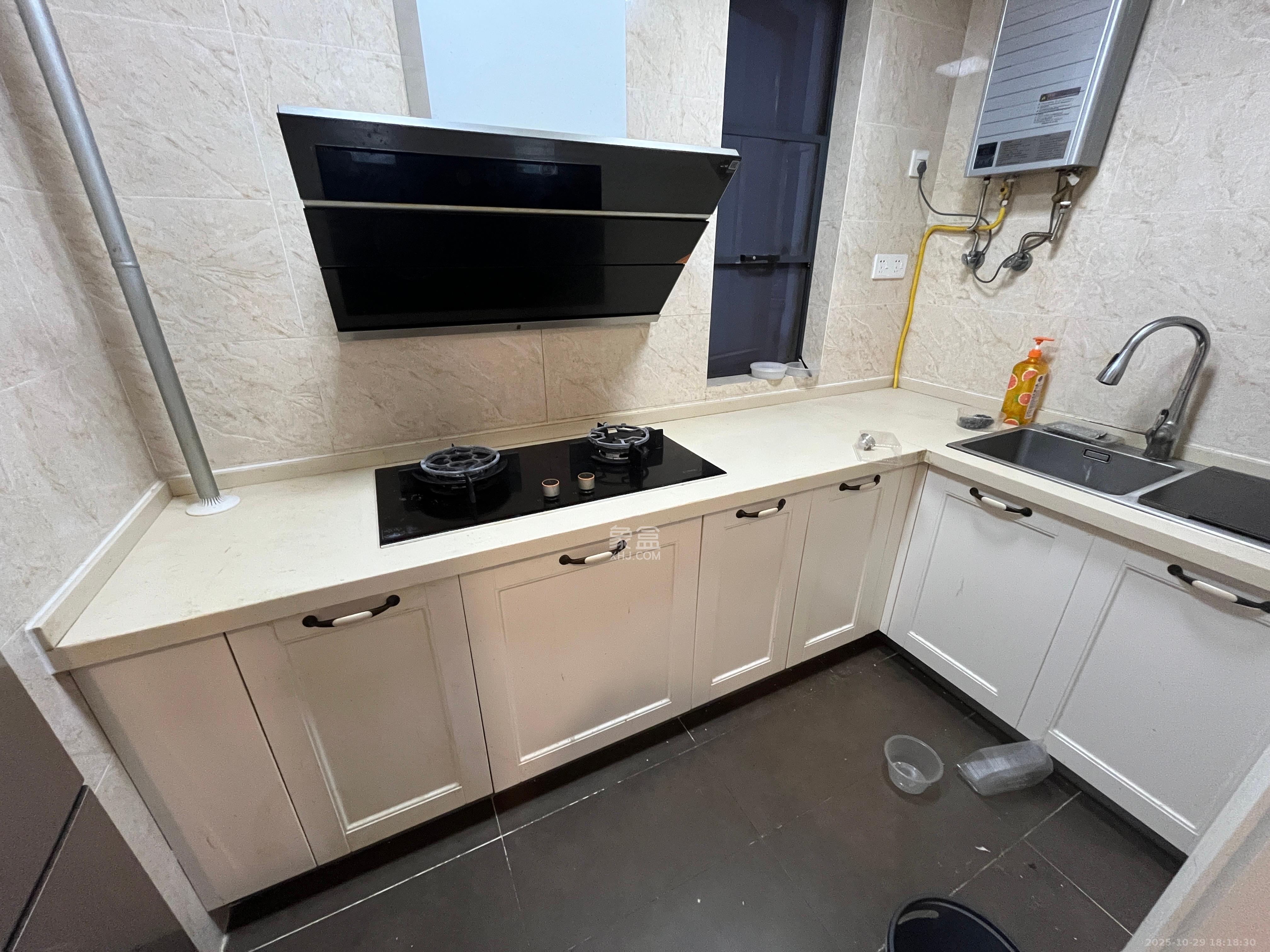 万科魅力之城观澜里 3室2厅1卫 2400.0元/月 万科魅力之城观澜里 3室2厅1卫 2400.0元/月室内图