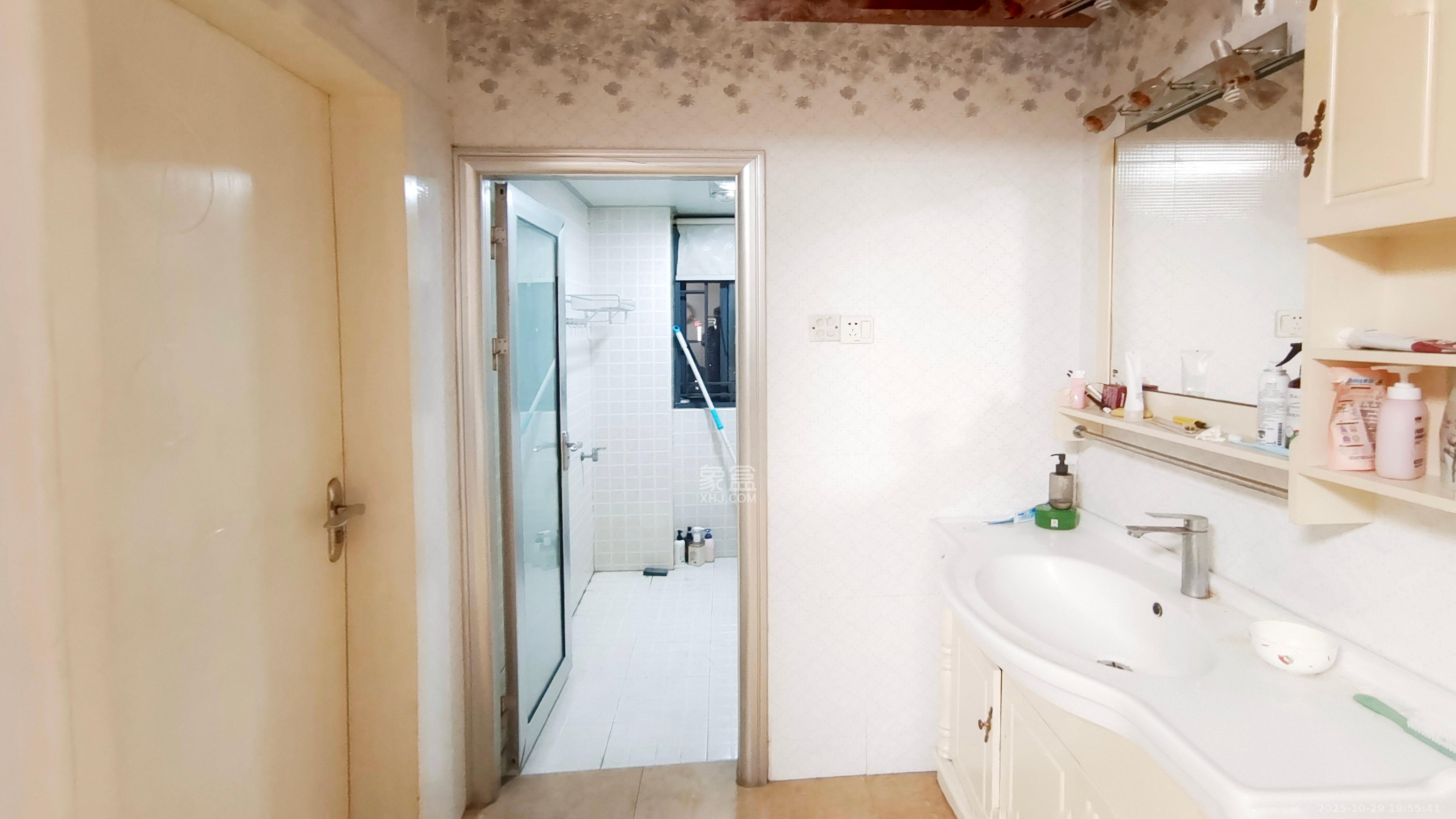 江河双水湾  2室2厅1卫    2000.0元/月室内图