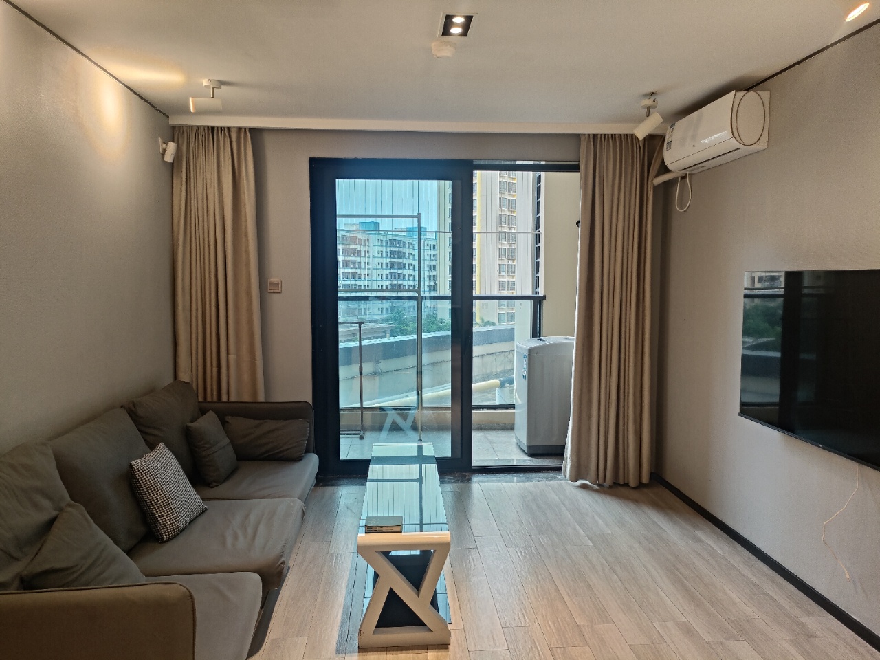 融创海口一号 2室1厅1卫 3800.0元/月 融创海口一号 2室1厅1卫 3800.0元/月室内图