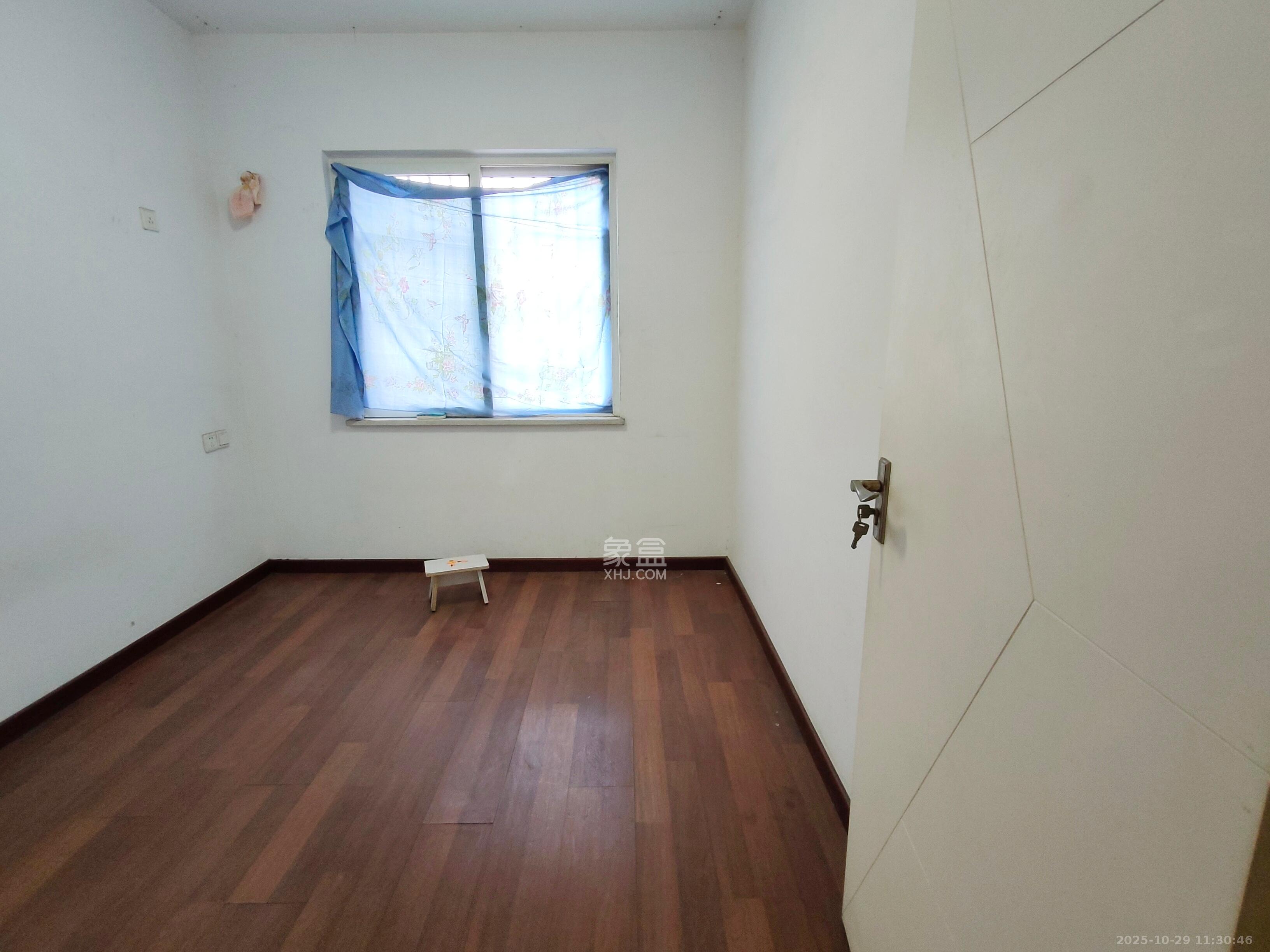 未来蜂巢  3室2厅2卫    1000.0元/月 未来蜂巢  3室2厅2卫    1000.0元/月室内图