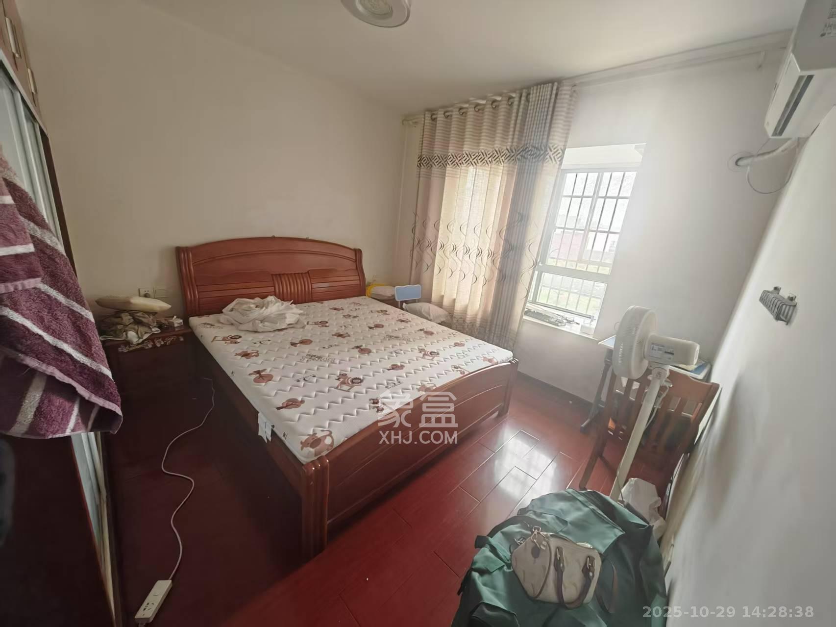 麓枫和苑  2室1厅1卫    2400.0元/月 麓枫和苑  2室1厅1卫    2400.0元/月室内图