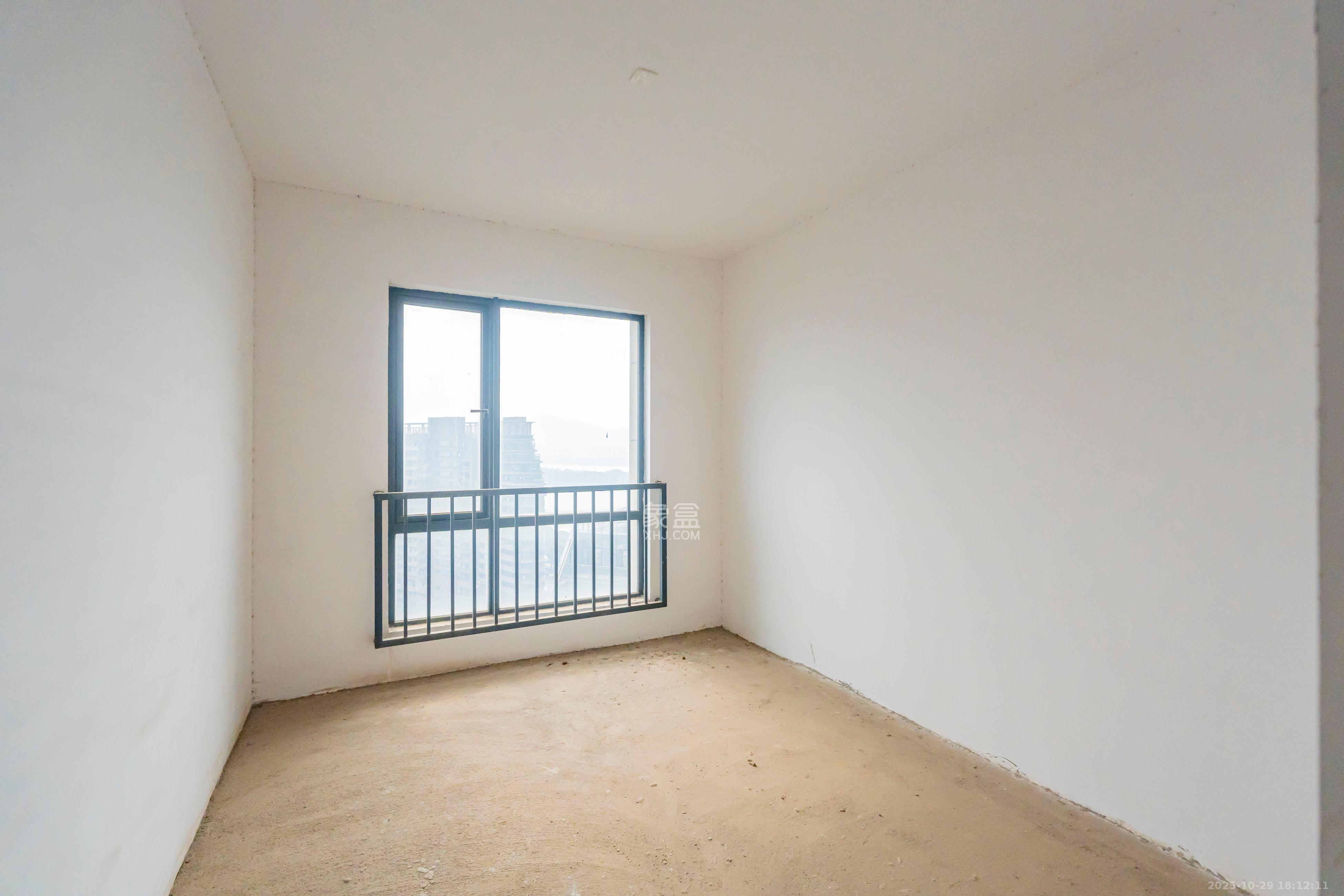 复地崑玉国际一期  4室2厅2卫    290.0万卧室