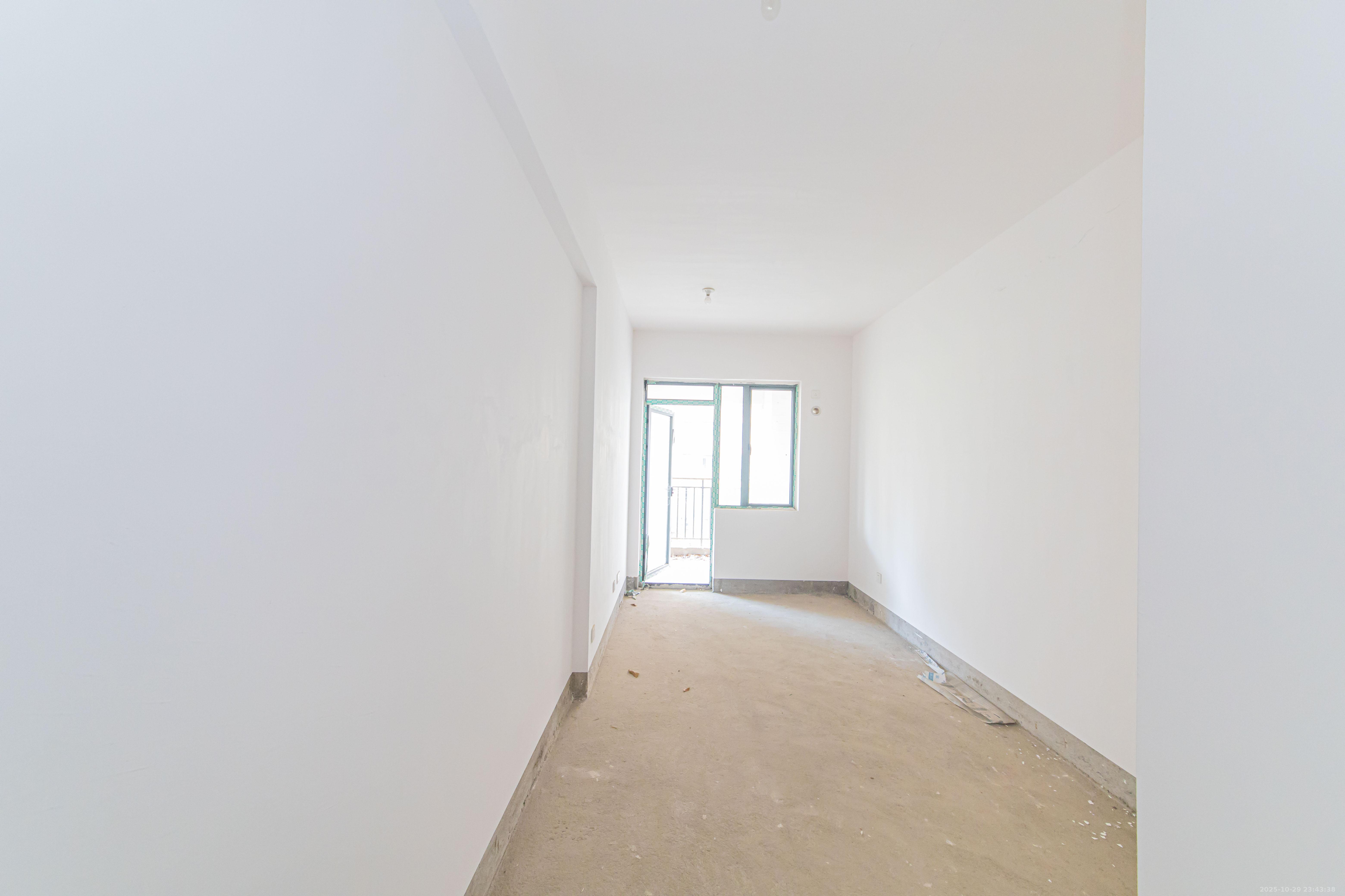 和美星城  4室2厅2卫    110.0万卧室