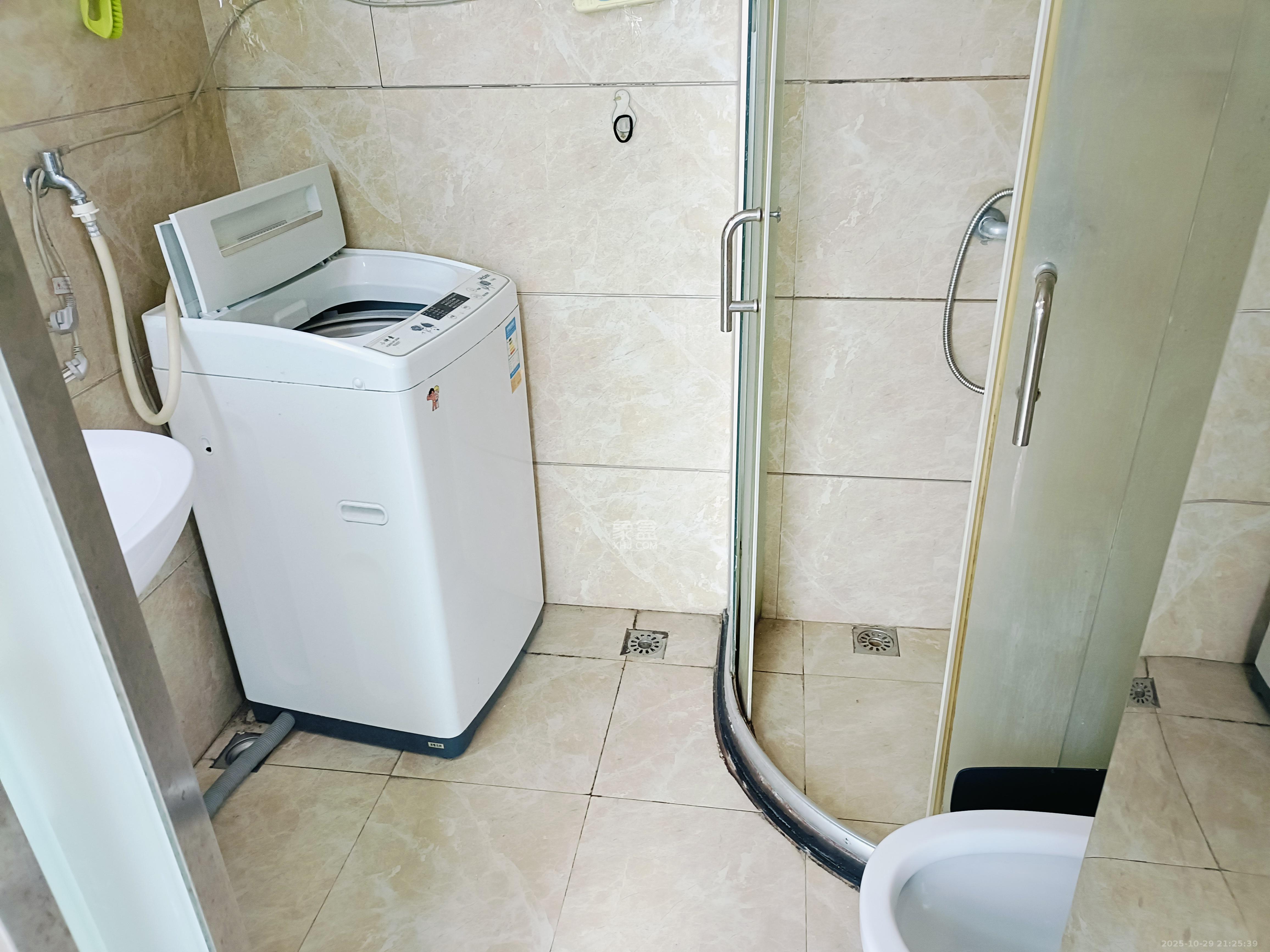 佐佑大厦  1室1厅1卫    800.0元/月 佐佑大厦  1室1厅1卫    800.0元/月室内图