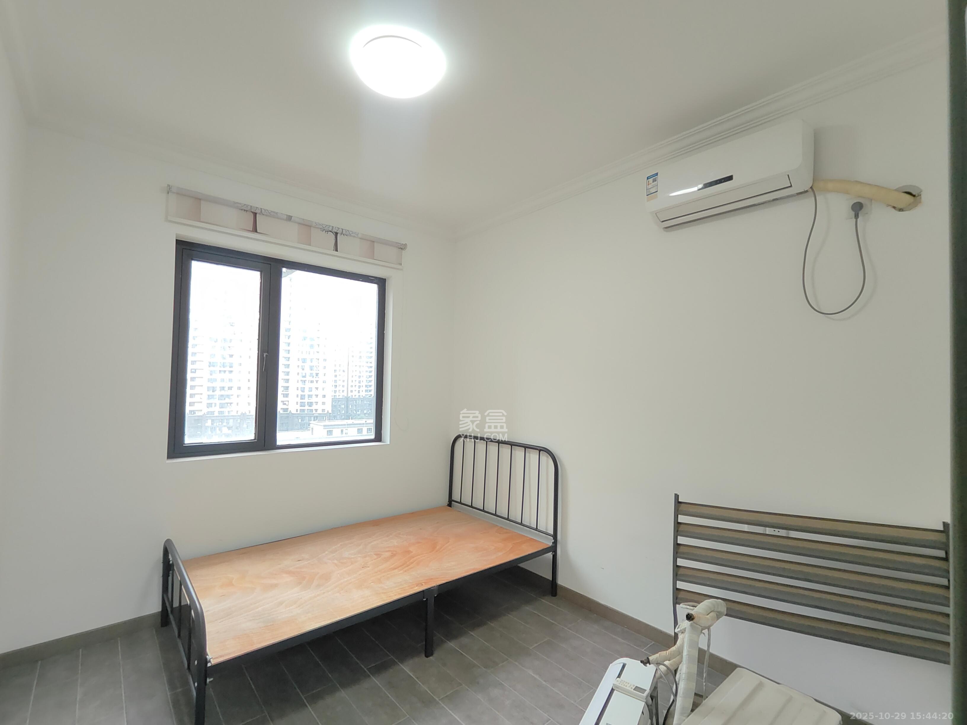 勤诚达境界城  4室2厅2卫    2500.0元/月 勤诚达境界城  4室2厅2卫    2500.0元/月室内图