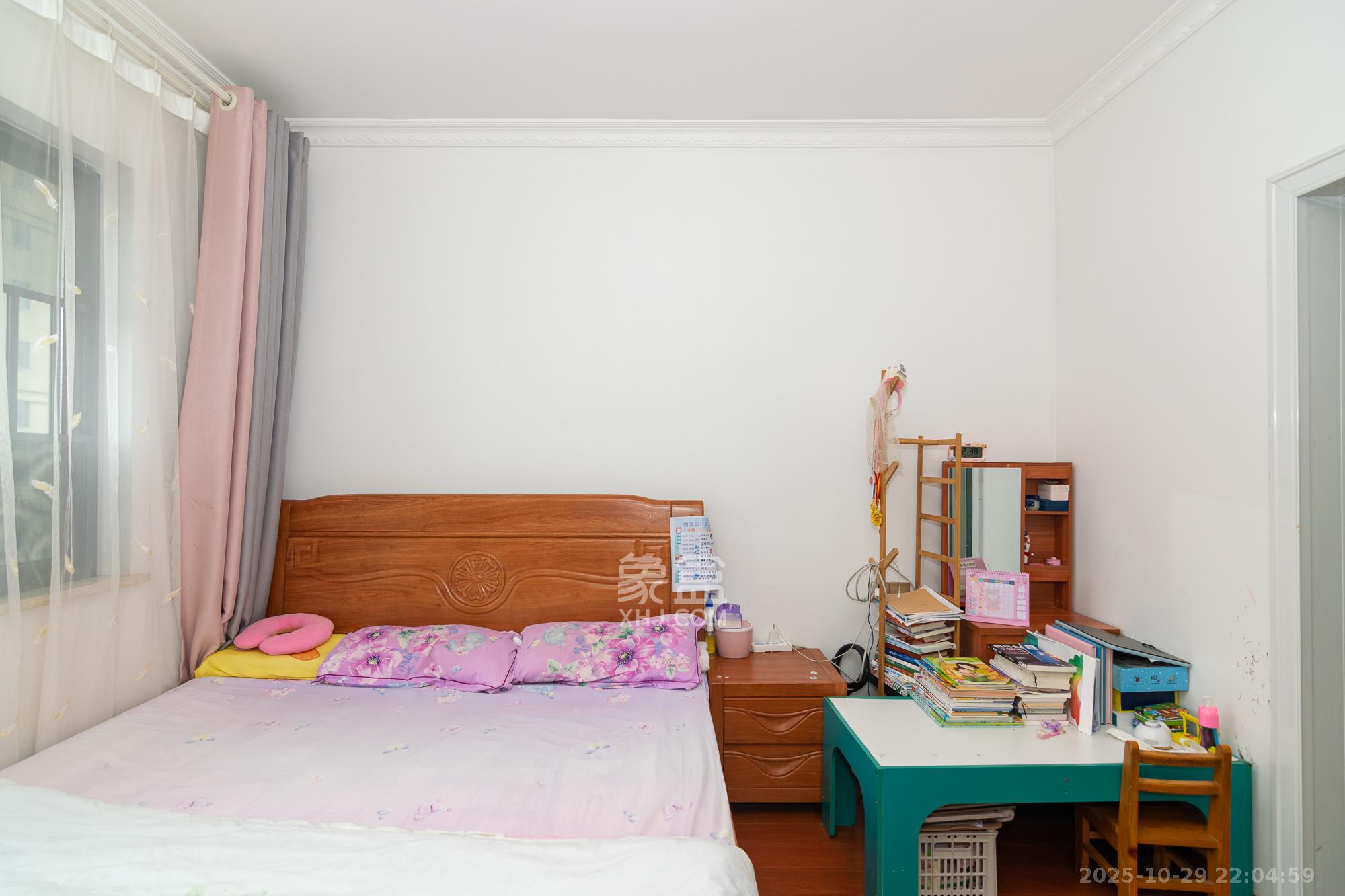 澳海澜庭 3室2厅1卫 85.0万 澳海澜庭 3室2厅1卫 85.0万卧室