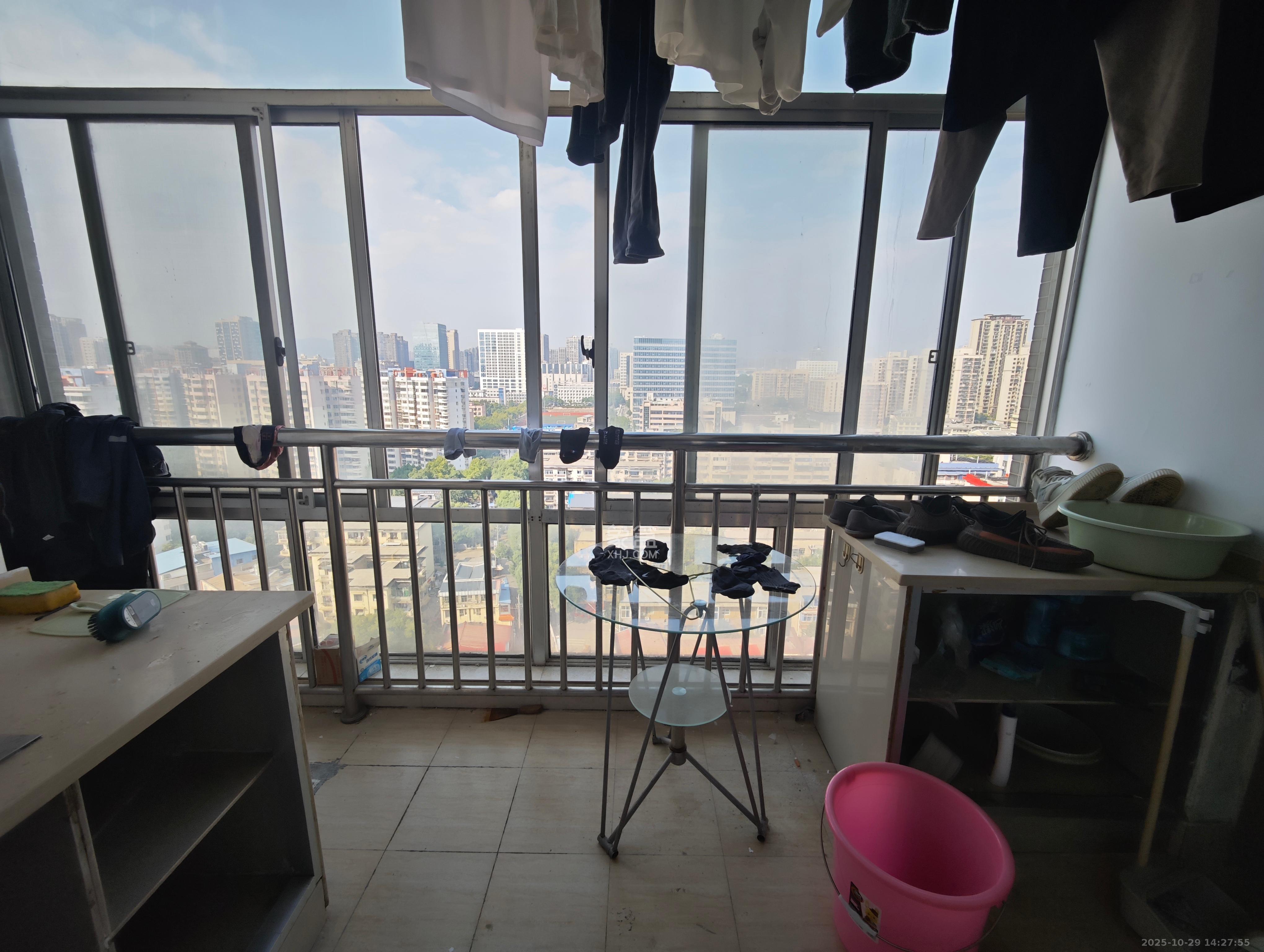 观湖公寓 1室0厅1卫 1300.0元/月 观湖公寓 1室0厅1卫 1300.0元/月室内图