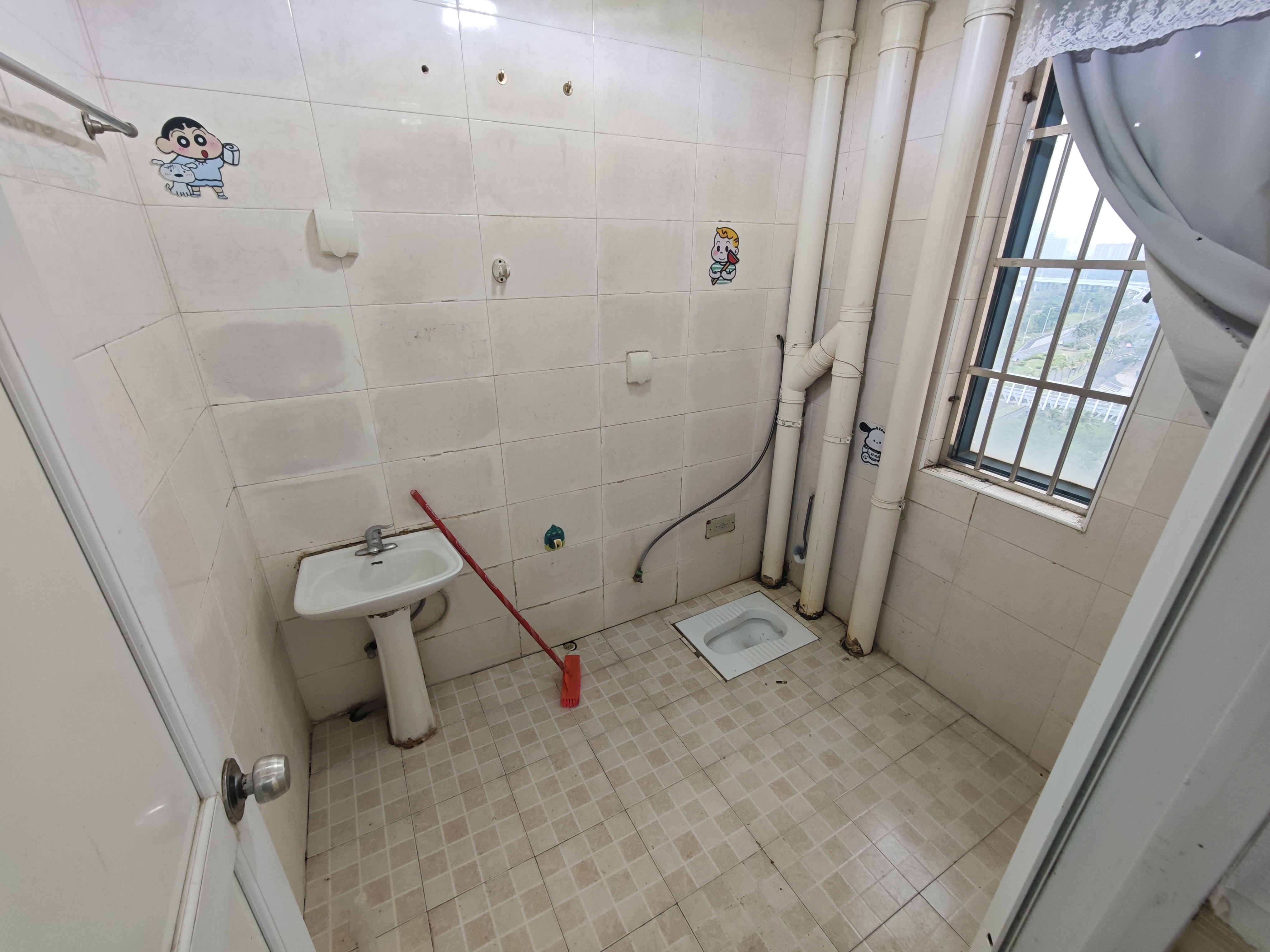 滨江新城  2室1厅1卫    1500.0元/月室内图