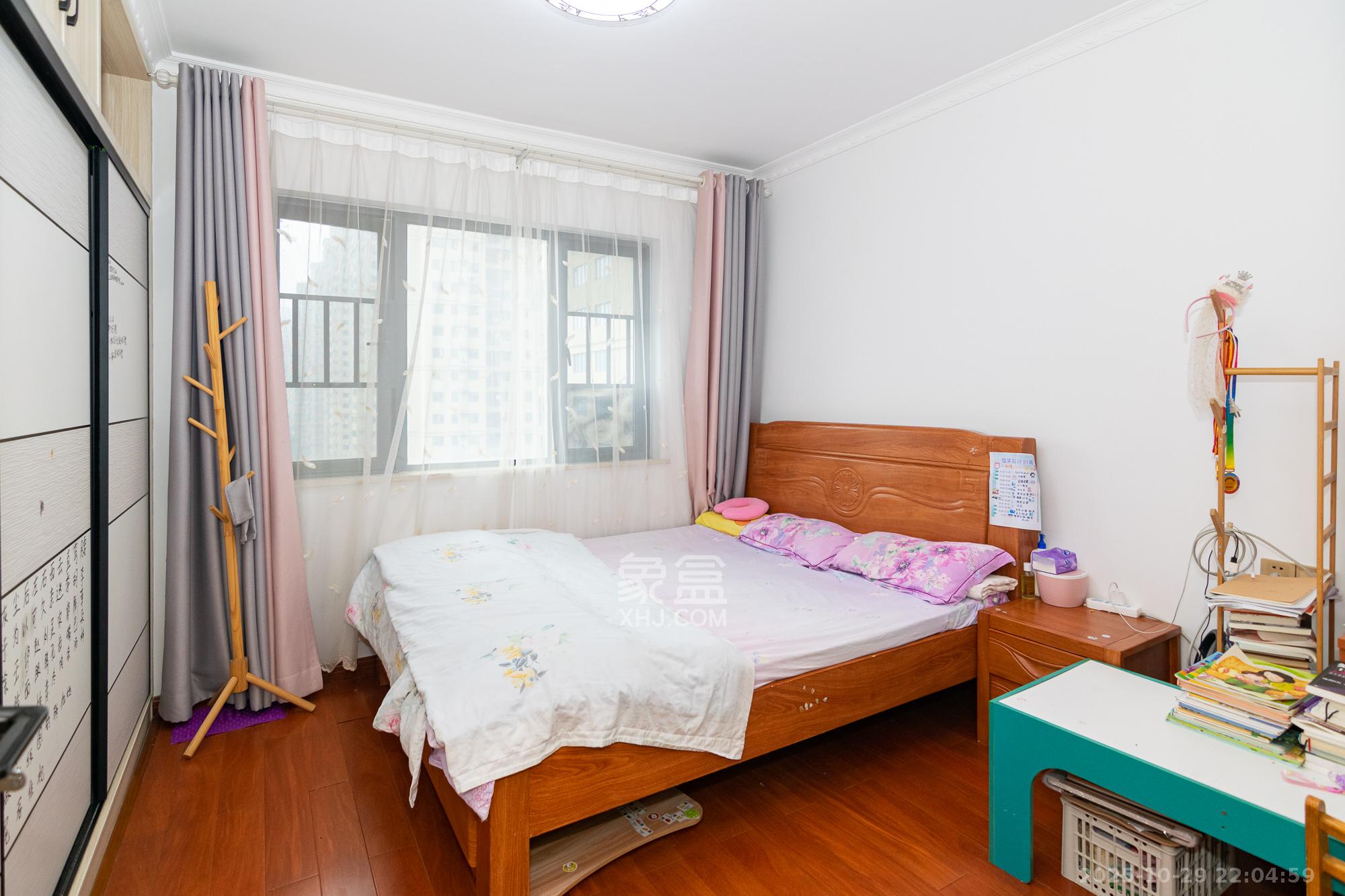 澳海澜庭  3室2厅1卫    85.0万卧室