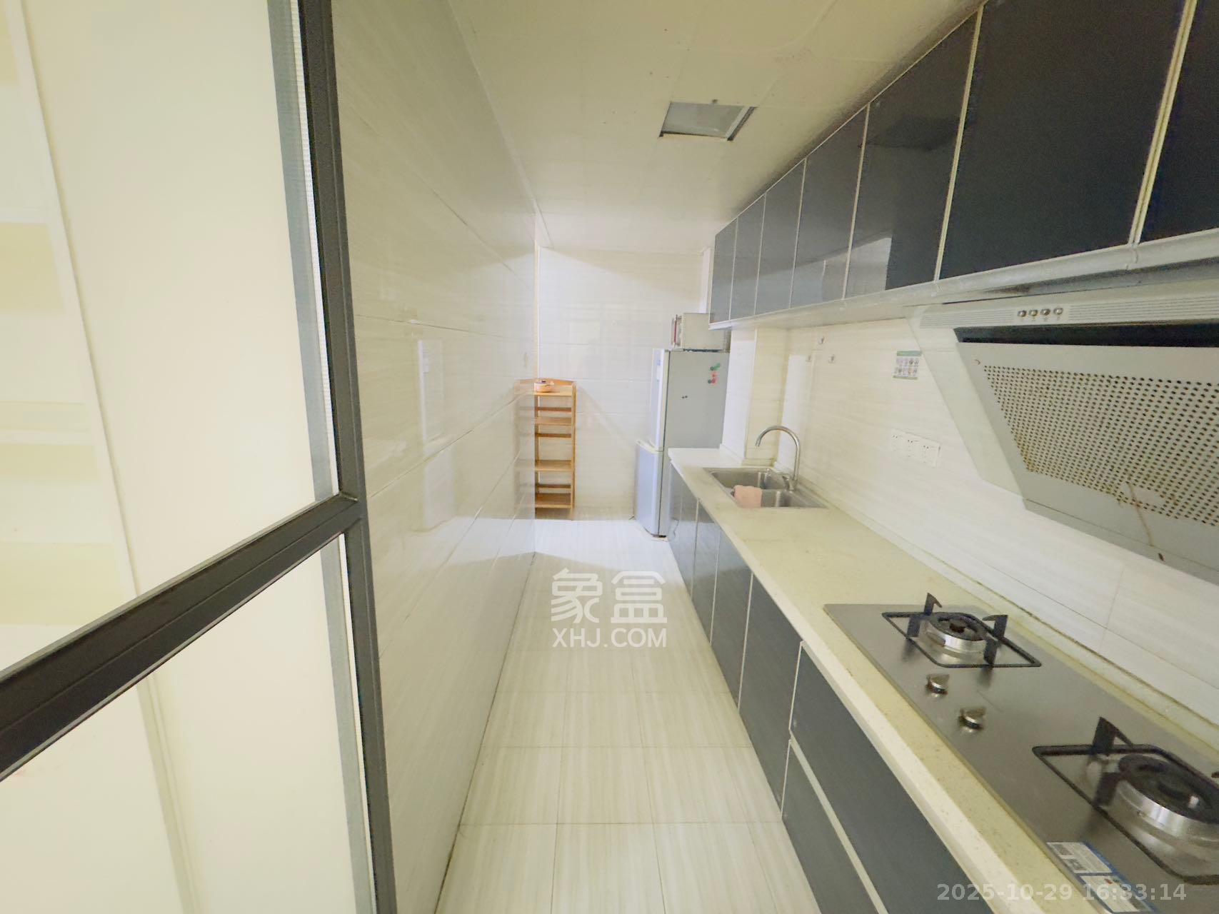 保利麓谷林语C区  1室0厅0卫    2200.0元/月室内图