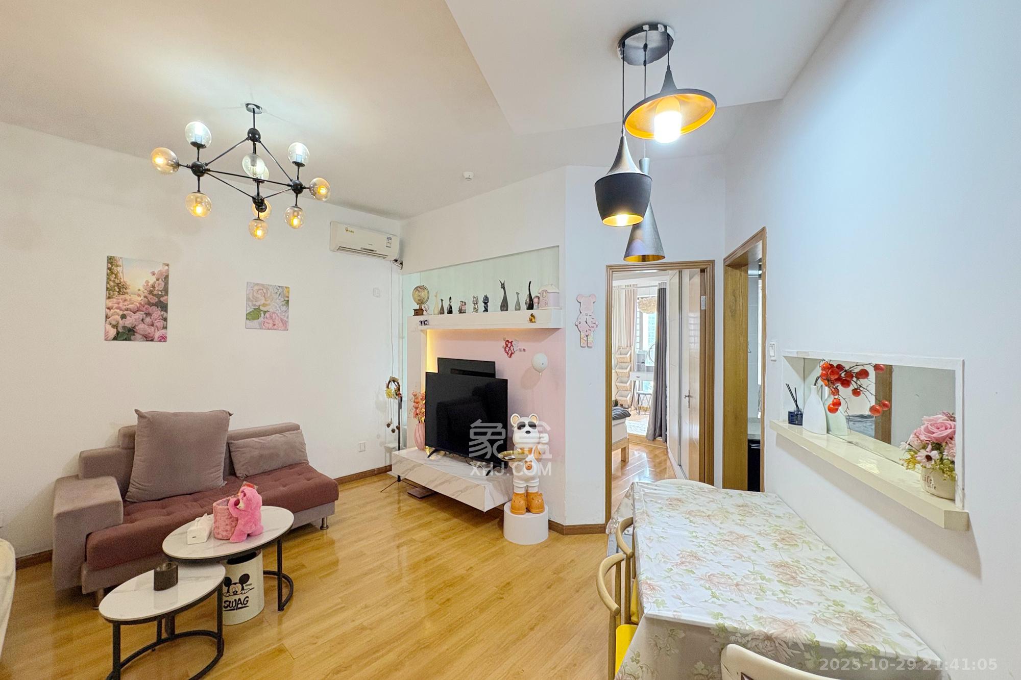 汀兰雅苑  1室1厅1卫    55.0万 汀兰雅苑  1室1厅1卫    55.0万