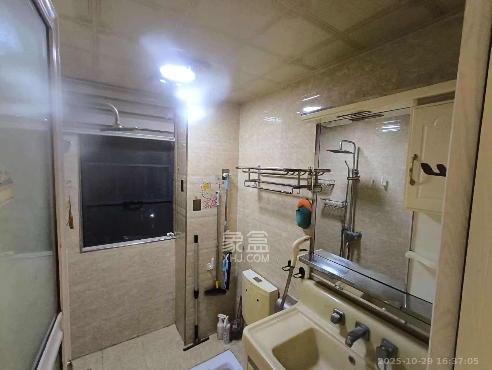 珠江东方明珠（新地东方明珠）三期  3室2厅1卫    1700.0元/月室内图