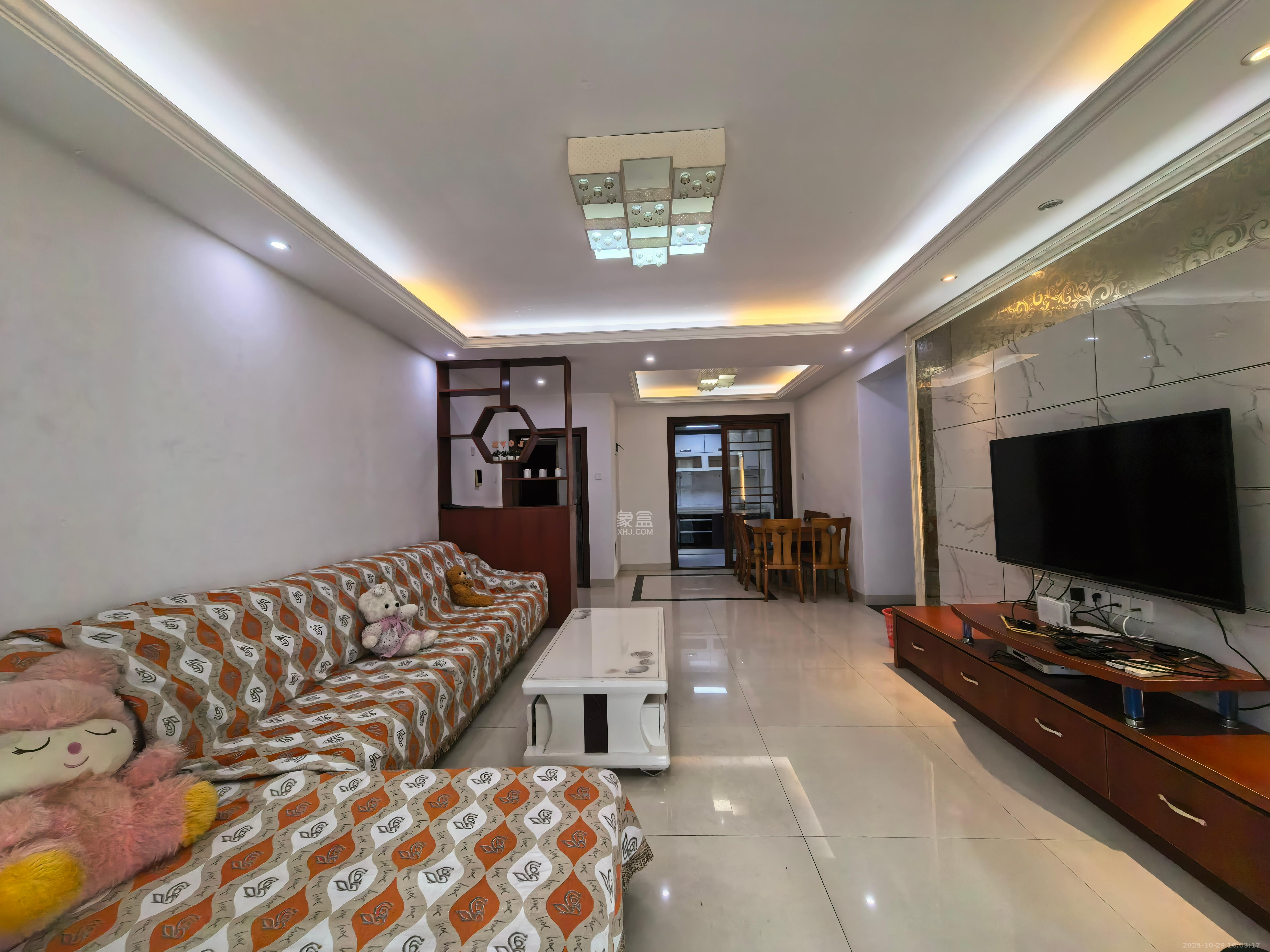 雨花公馆(紫苔名苑)  1室2厅1卫    3600.0元/月