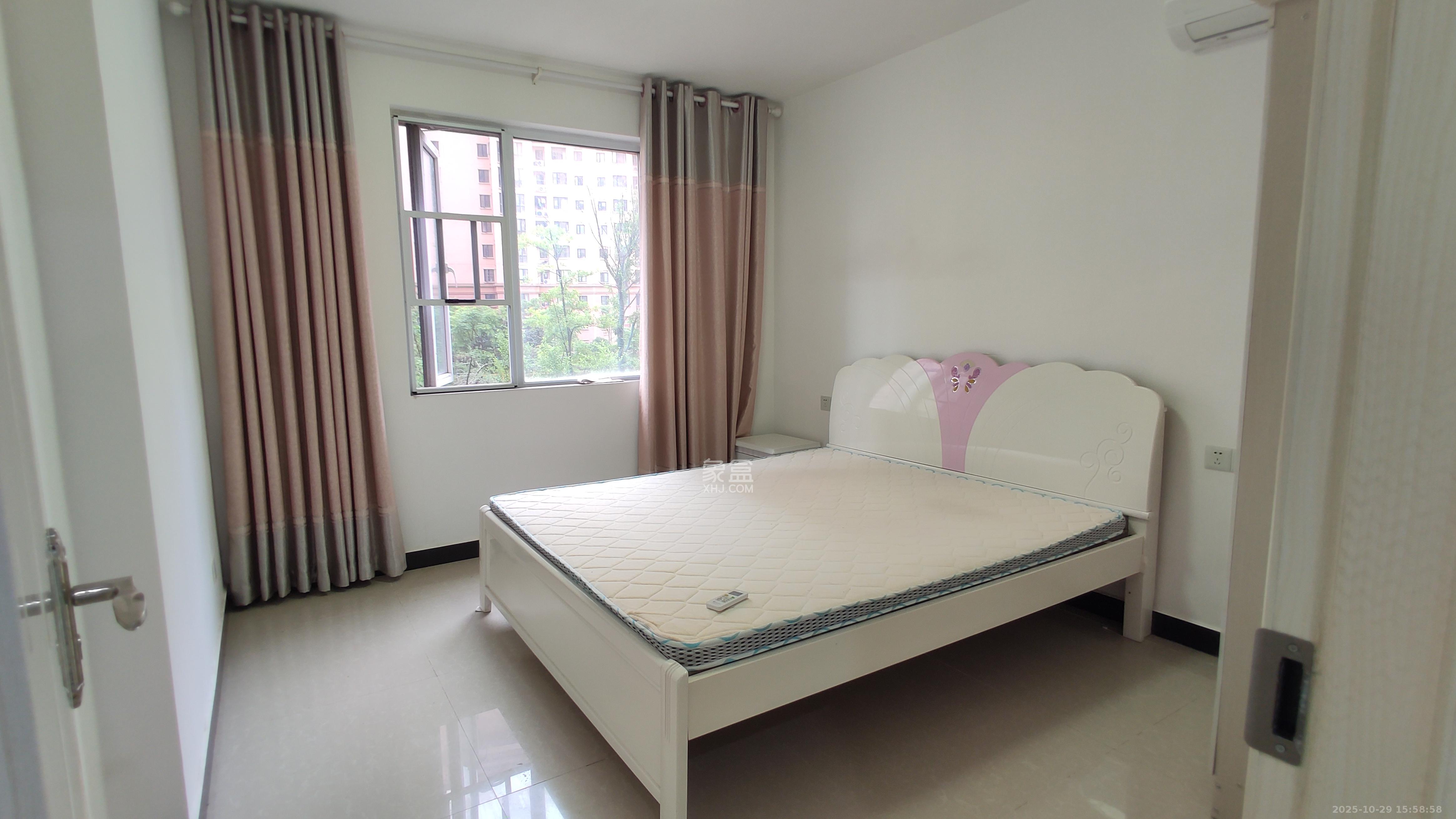 丽发新城 2室2厅1卫 1650.0元/月 丽发新城 2室2厅1卫 1650.0元/月室内图