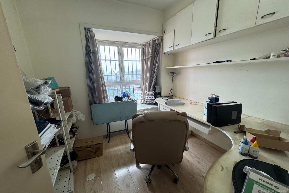 星典时代  3室2厅1卫    2000.0元/月 星典时代  3室2厅1卫    2000.0元/月室内图