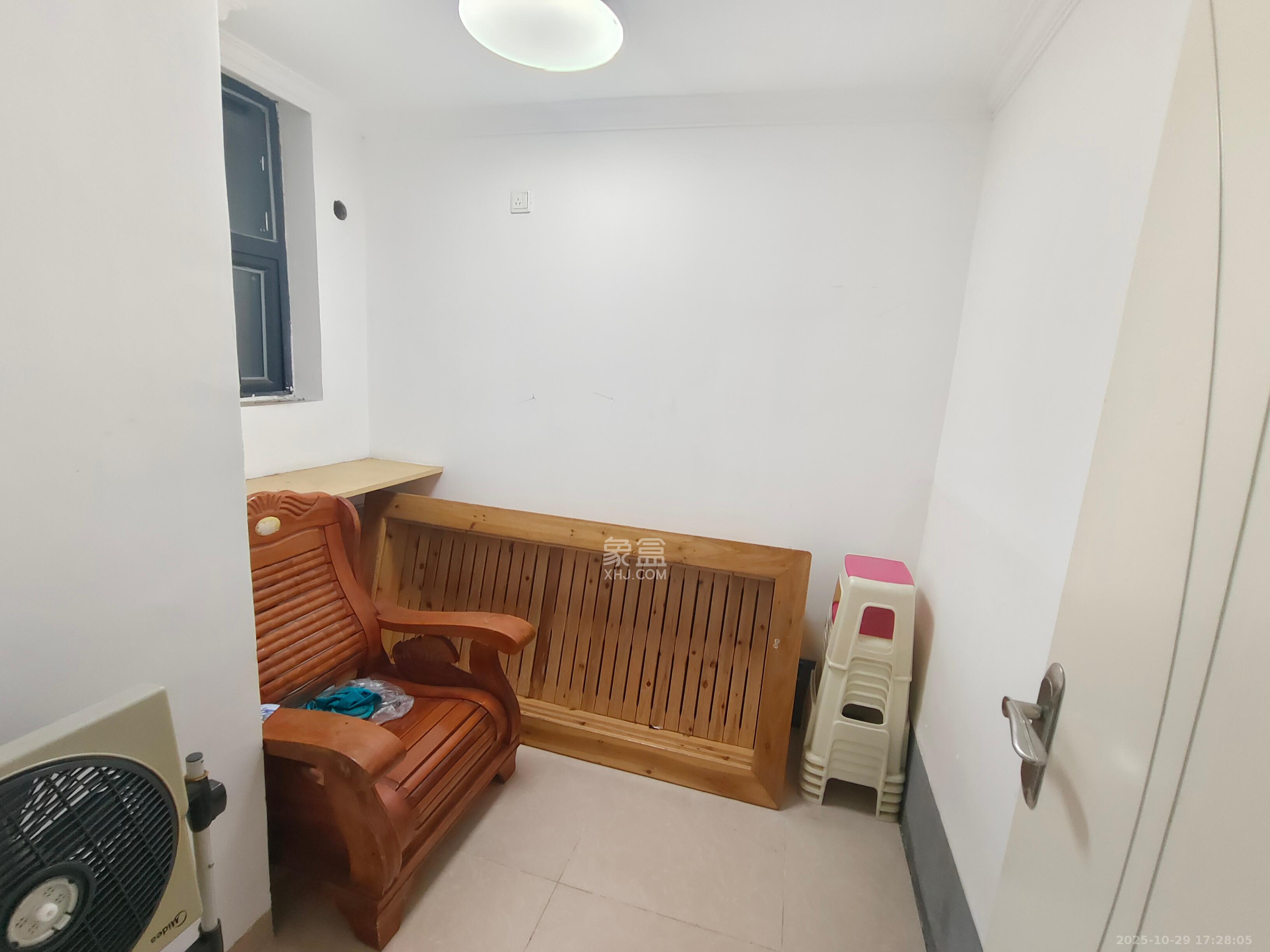 凯通国际城(凯通朝庭)  2室1厅1卫    2500.0元/月 凯通国际城(凯通朝庭)  2室1厅1卫    2500.0元/月室内图