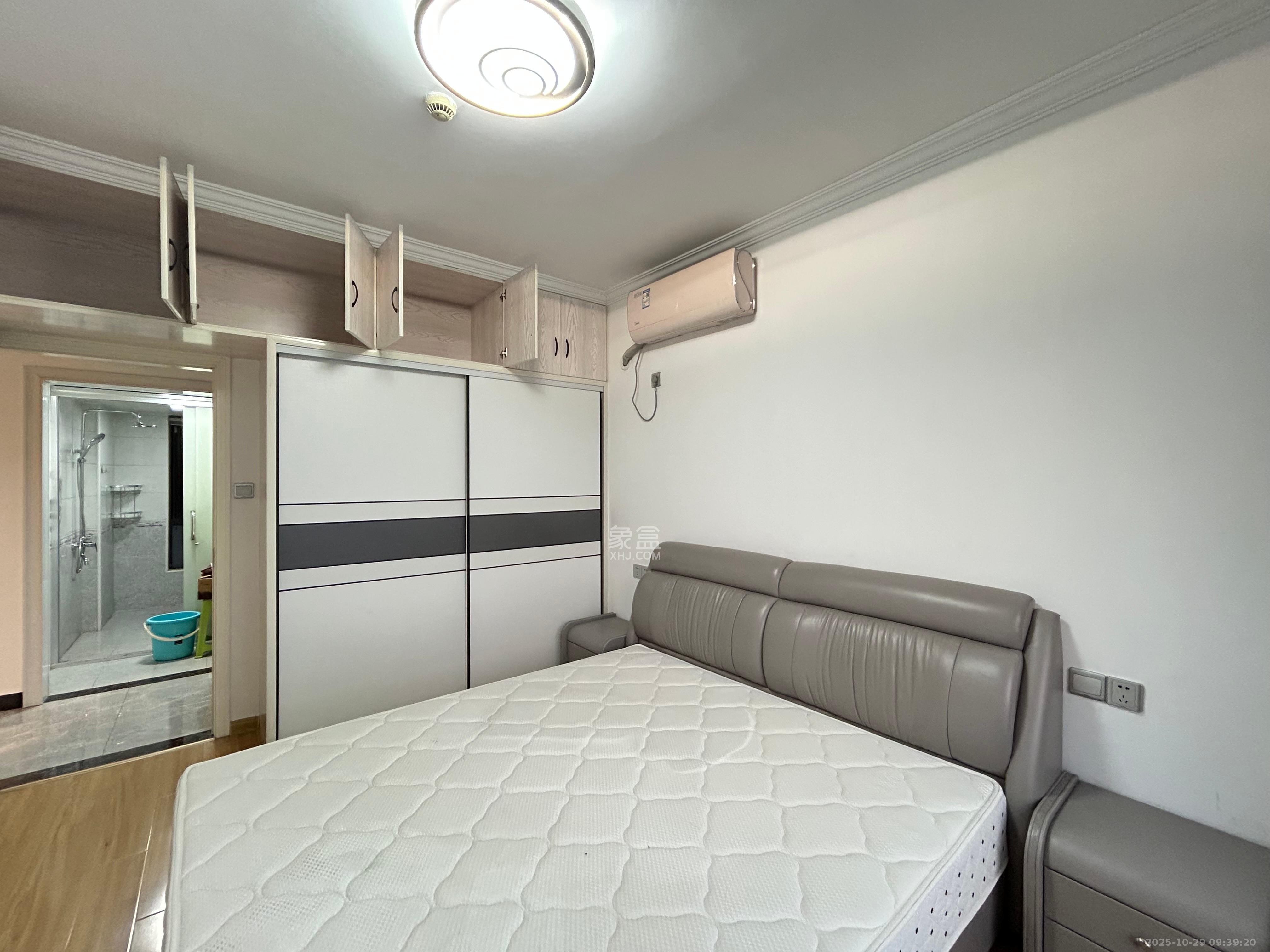 达美D6区  2室1厅1卫    2800.0元/月室内图