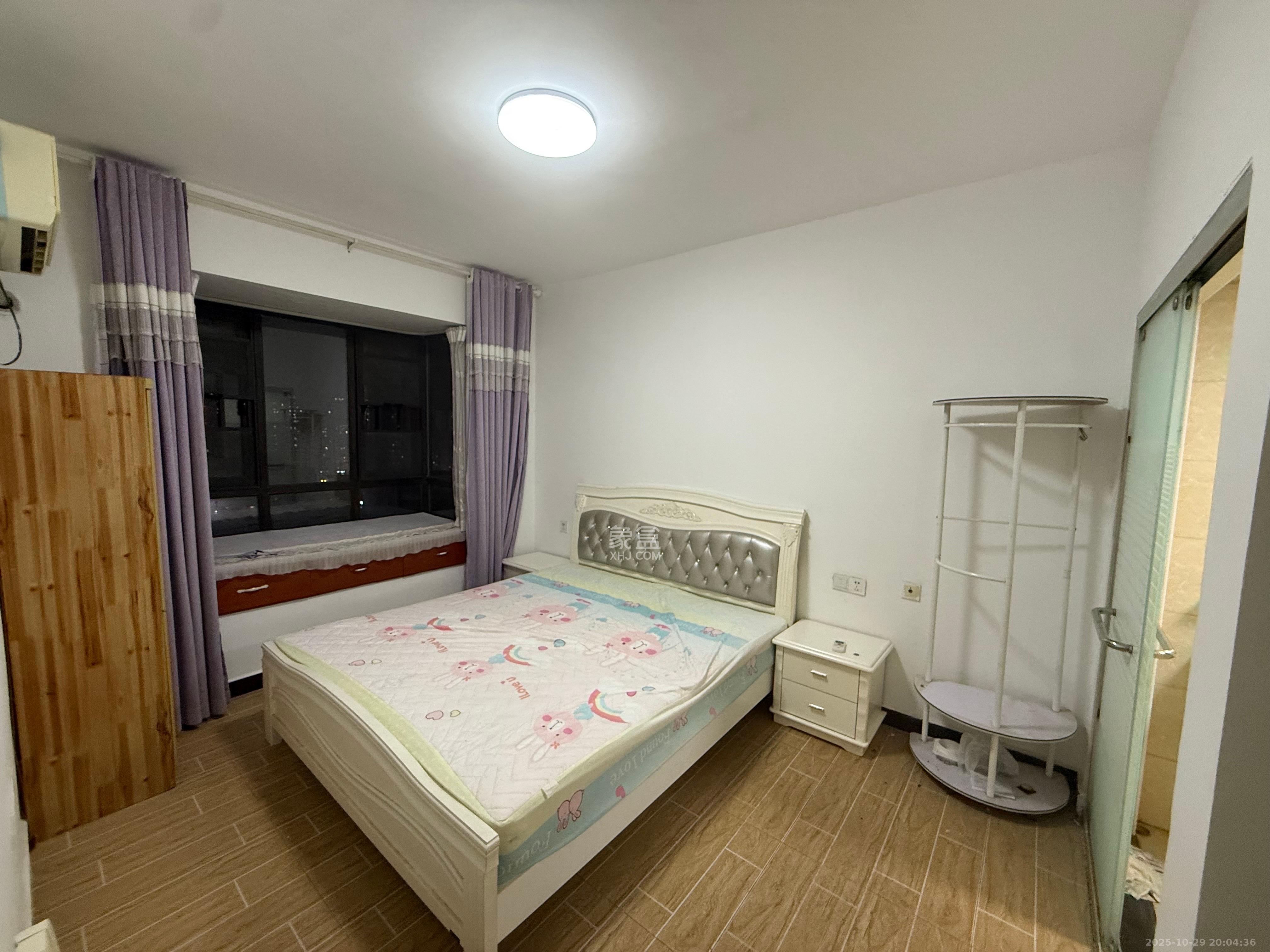 七里香榭  3室2厅1卫    1800.0元/月室内图