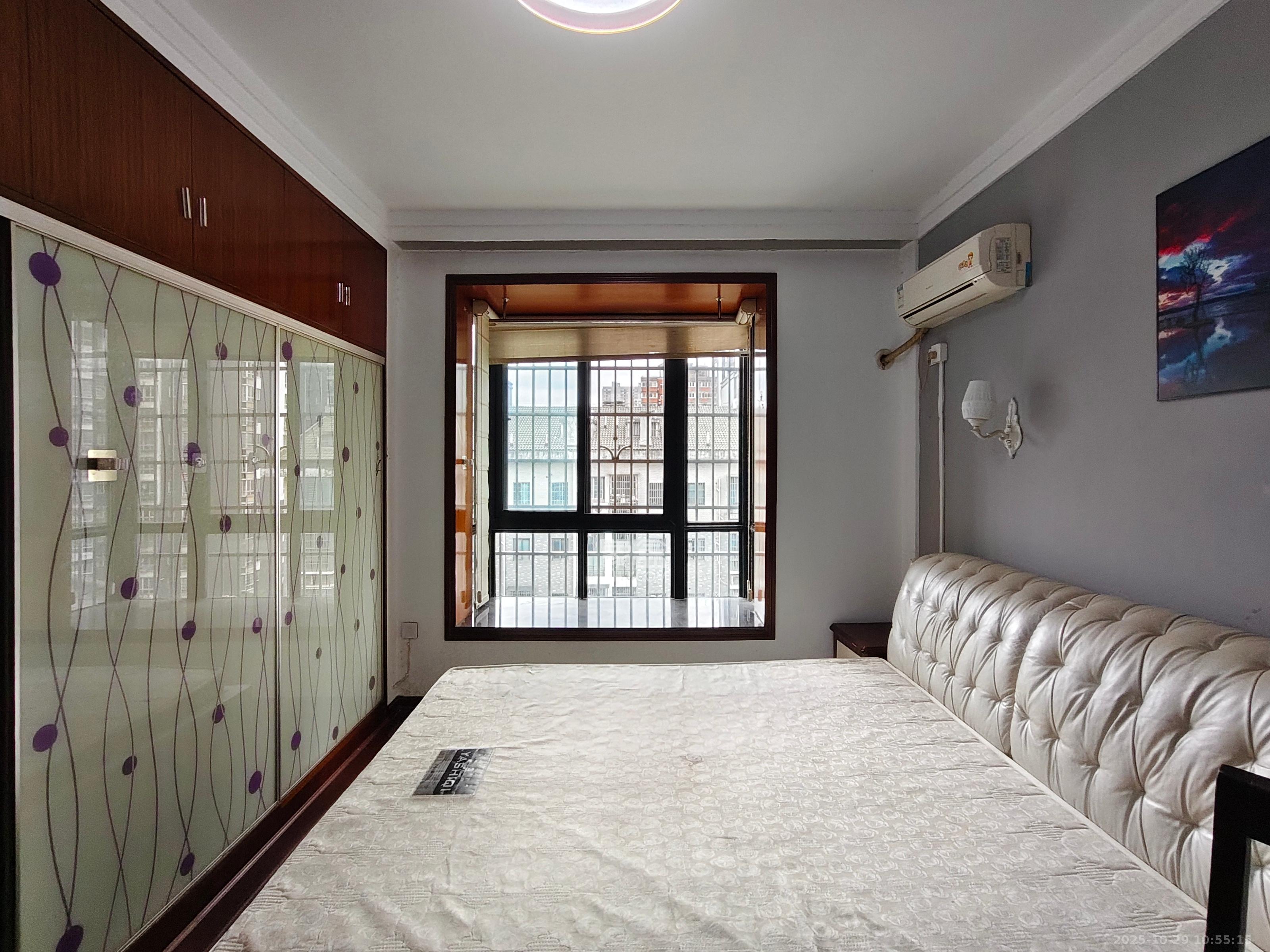 浏阳河畔家园  7室2厅2卫    3700.0元/月室内图