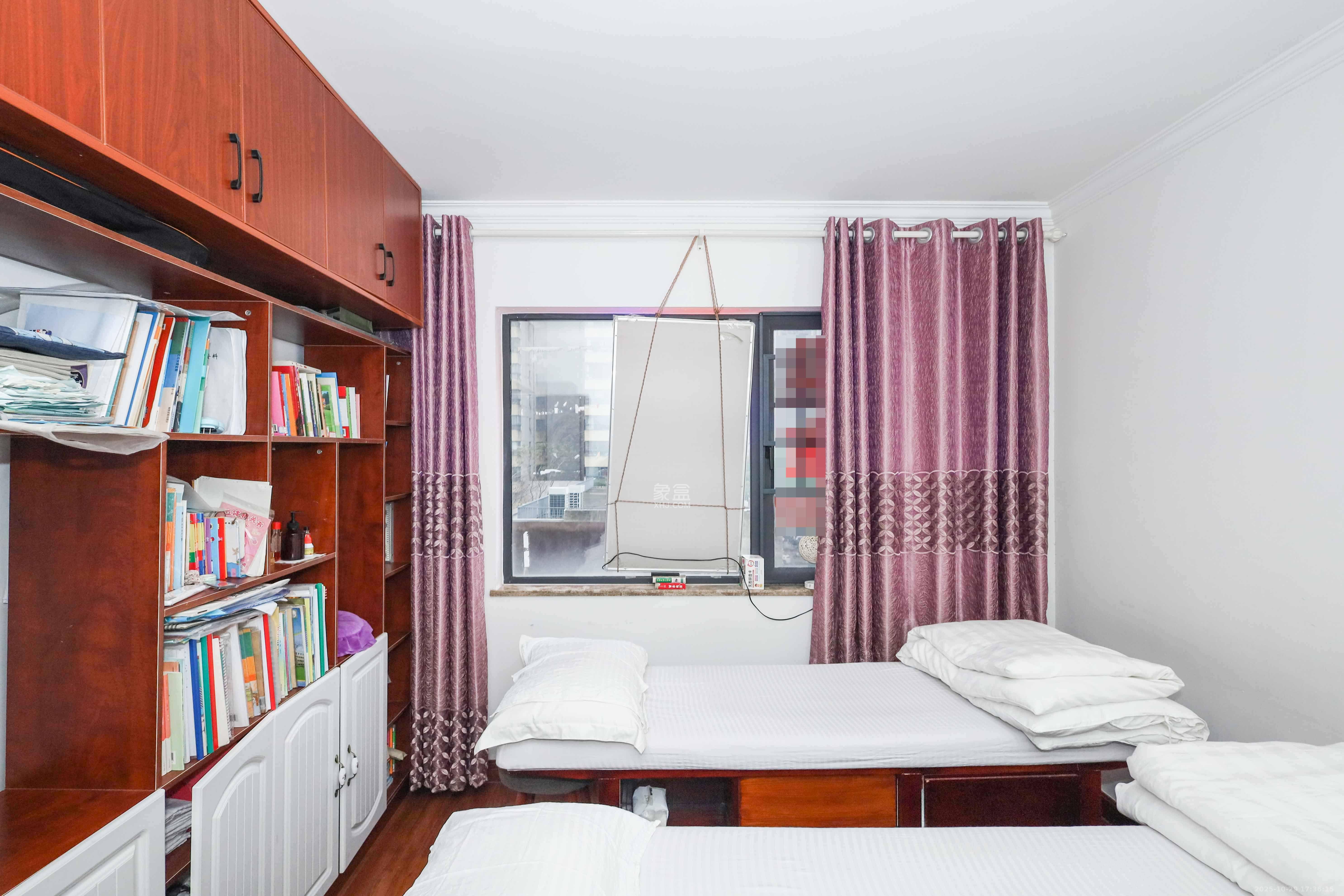 好莱城(弘德西街)  2室2厅1卫    1900.0元/月 好莱城(弘德西街)  2室2厅1卫    1900.0元/月室内图