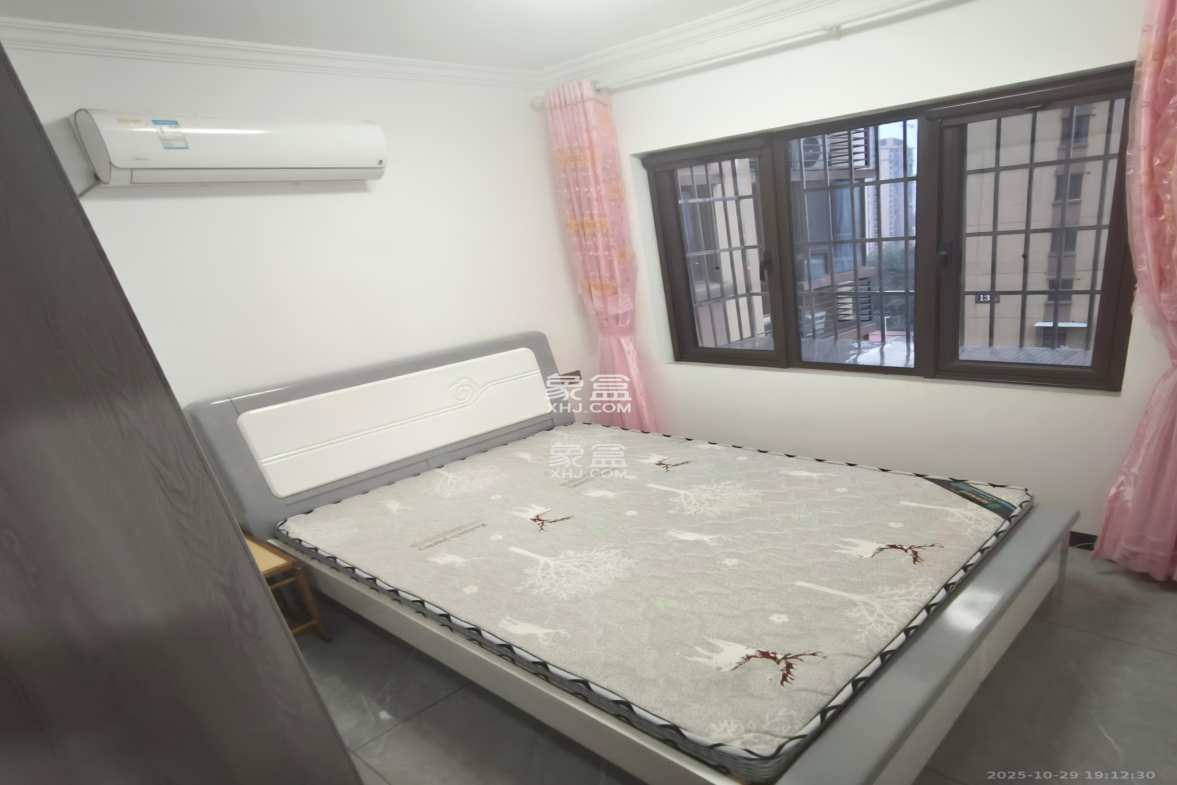 和润园三期  2室1厅1卫    2300.0元/月 和润园三期  2室1厅1卫    2300.0元/月室内图