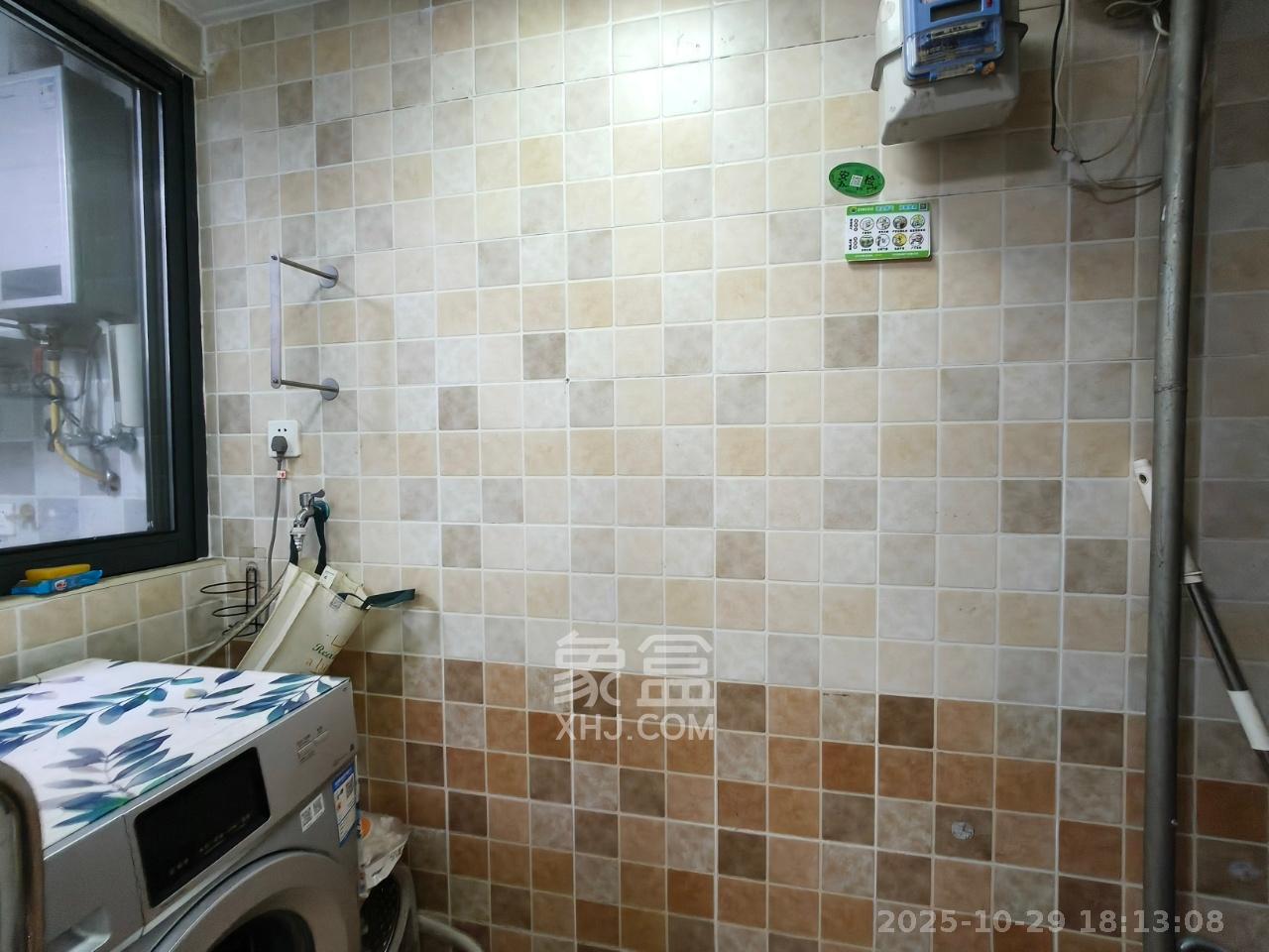 中建芙蓉工社  2室1厅1卫    2000.0元/月室内图