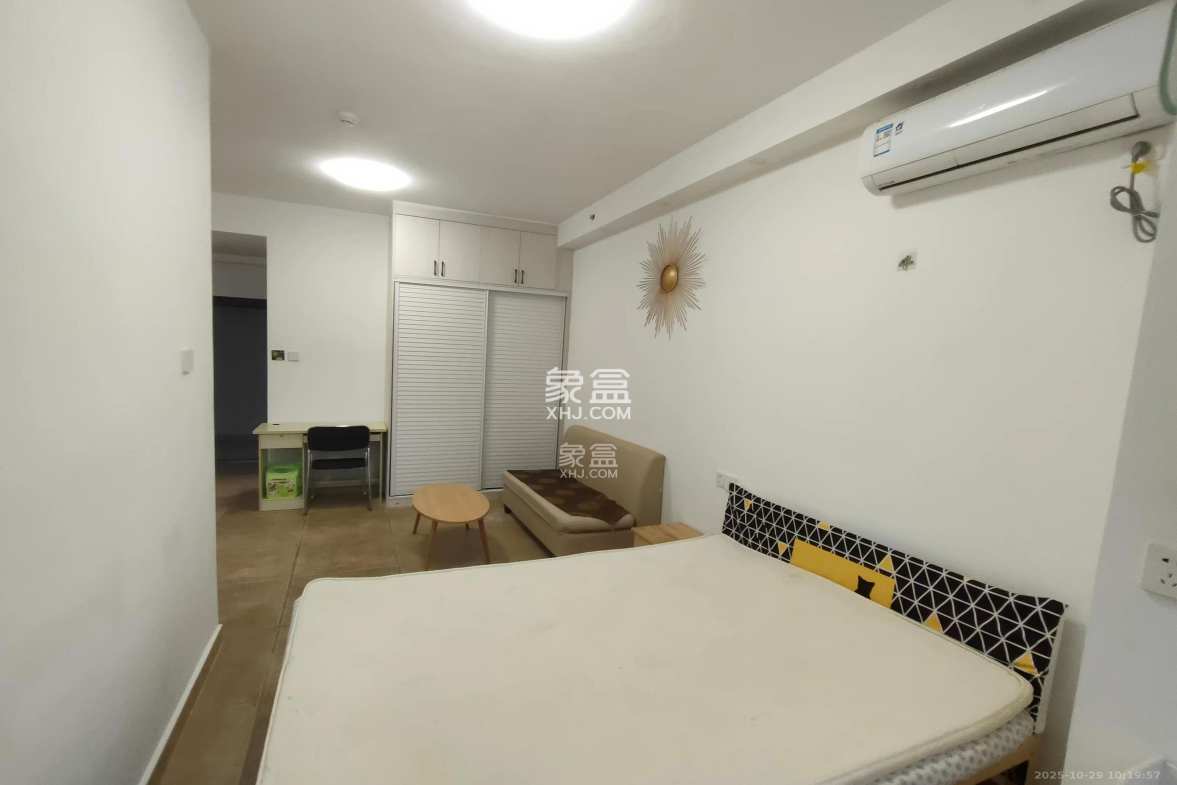 第六都(陆都小区) 1室1厅1卫 1700.0元/月 第六都(陆都小区) 1室1厅1卫 1700.0元/月室内图