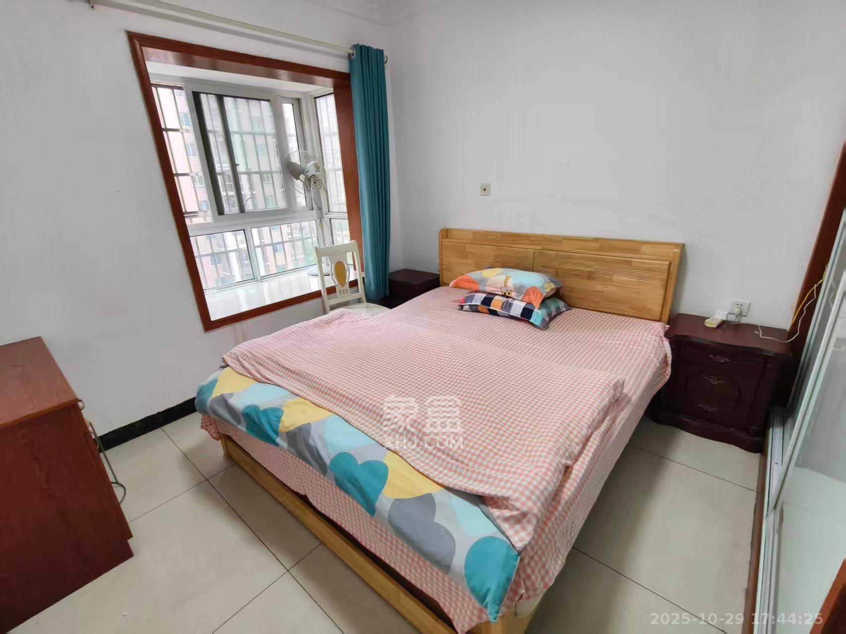 和馨园  3室2厅2卫    2700.0元/月 和馨园  3室2厅2卫    2700.0元/月室内图