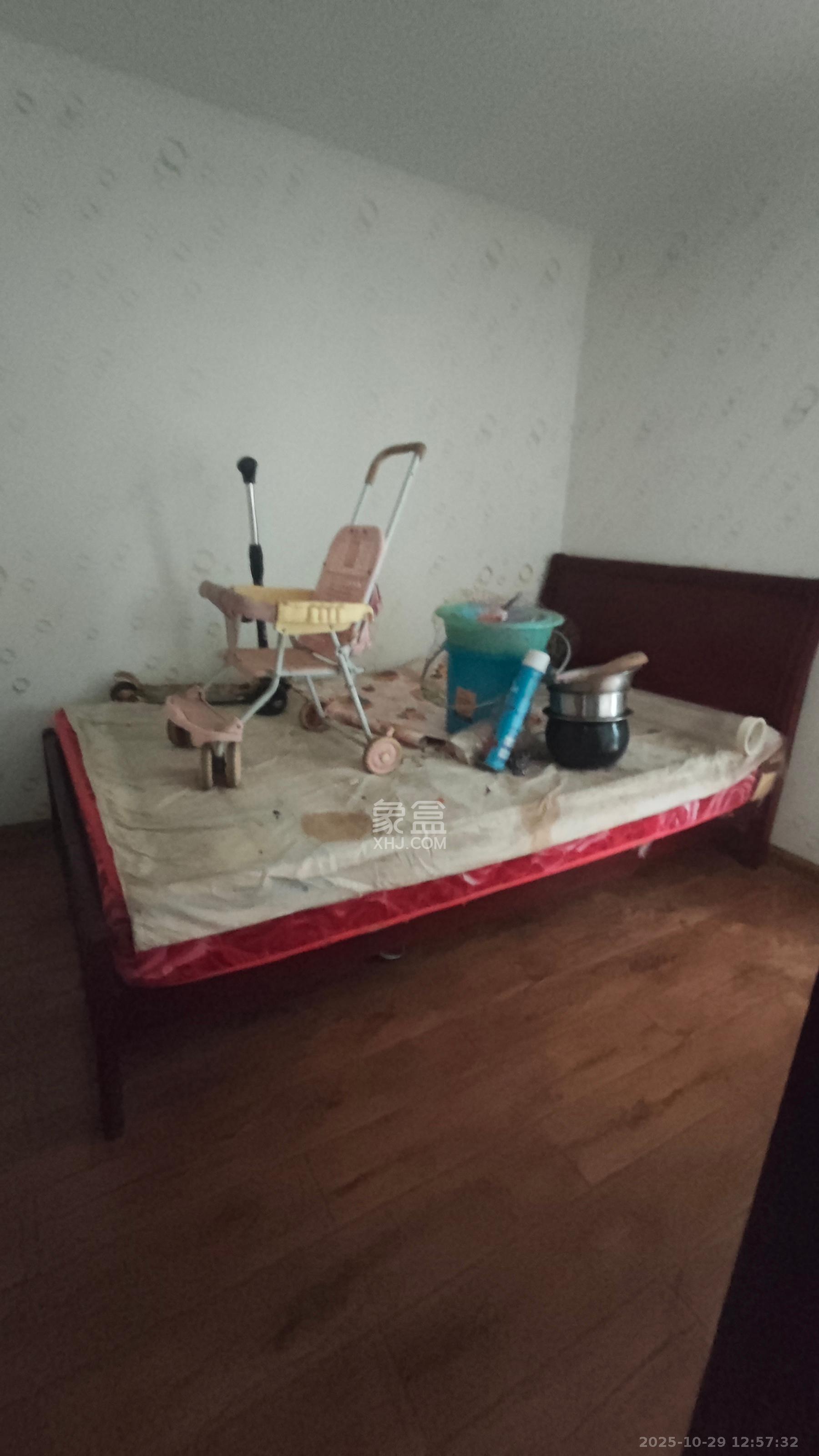 月湖兰庭  4室2厅2卫    2800.0元/月室内图