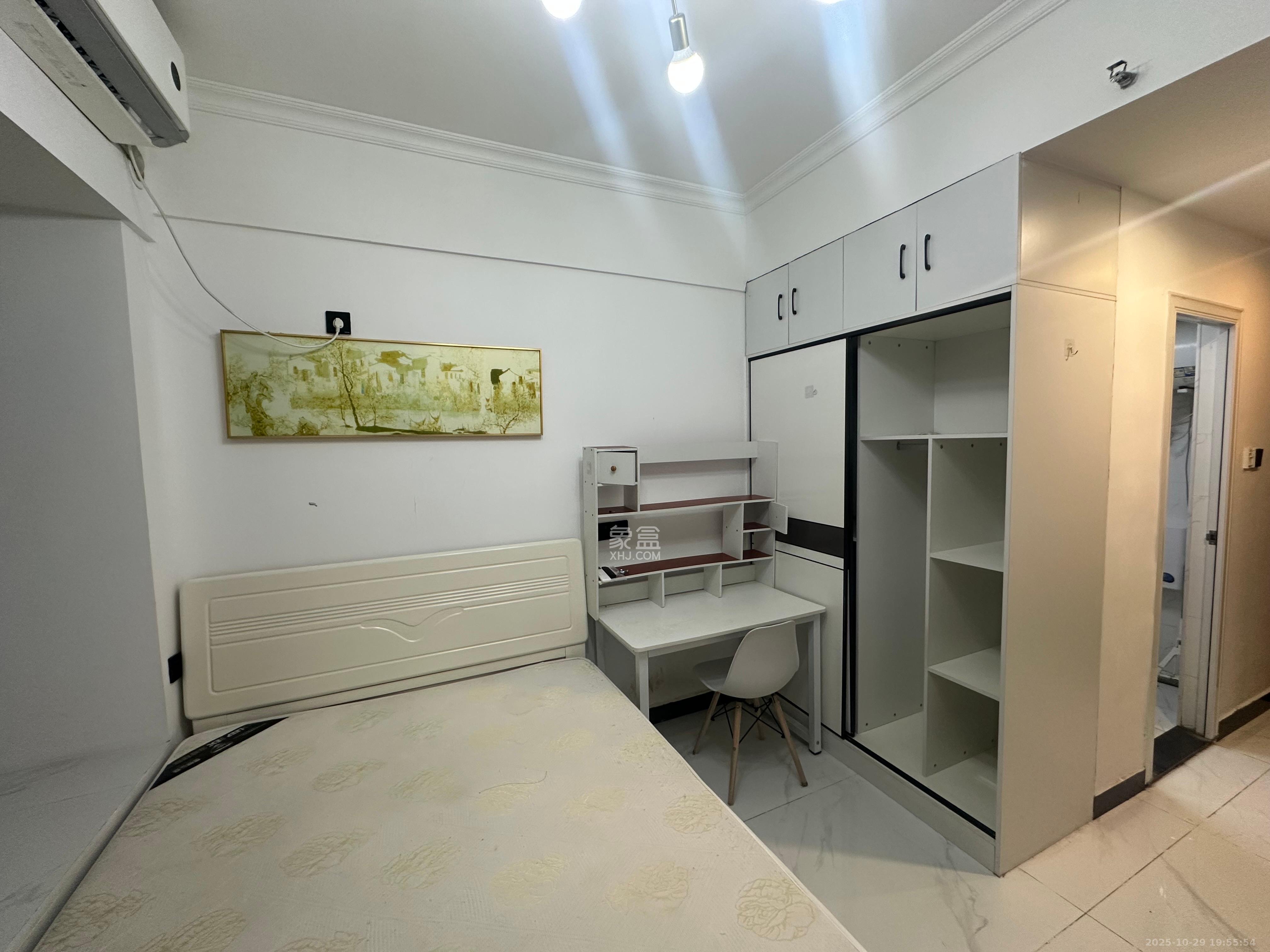 龙湖湘江星座（祺鑫星座公寓）  1室1厅1卫    1400.0元/月室内图