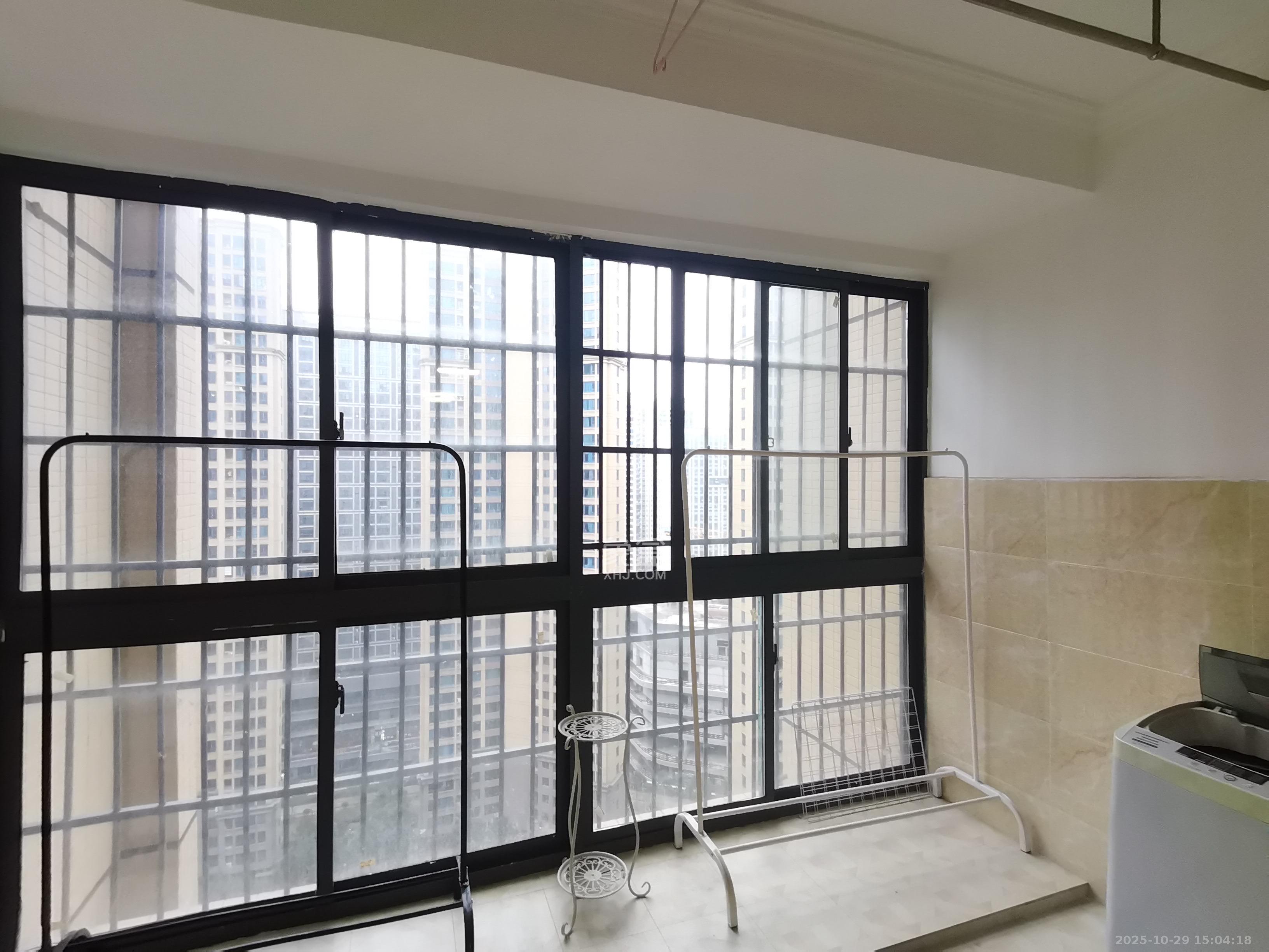 方略城市广场  3室2厅1卫    2000.0元/月室内图