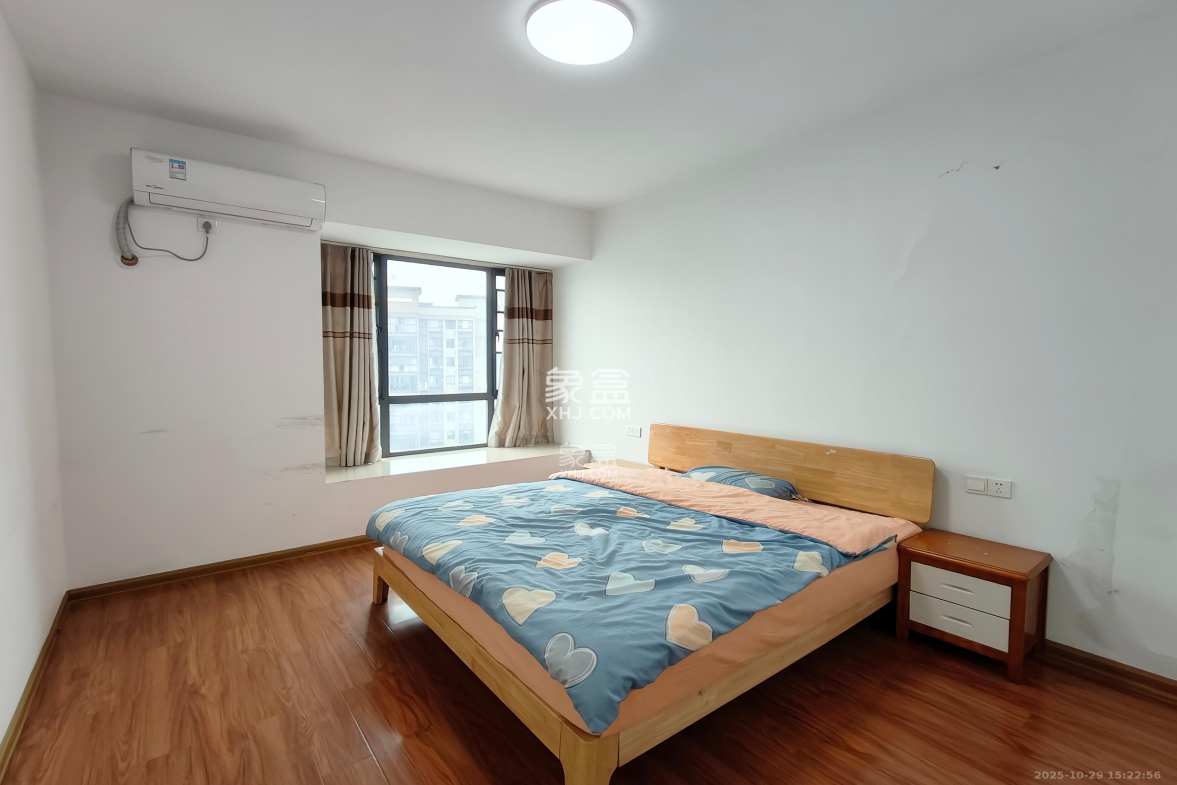 盛世耀凯 3室2厅2卫 2600.0元/月 盛世耀凯 3室2厅2卫 2600.0元/月室内图