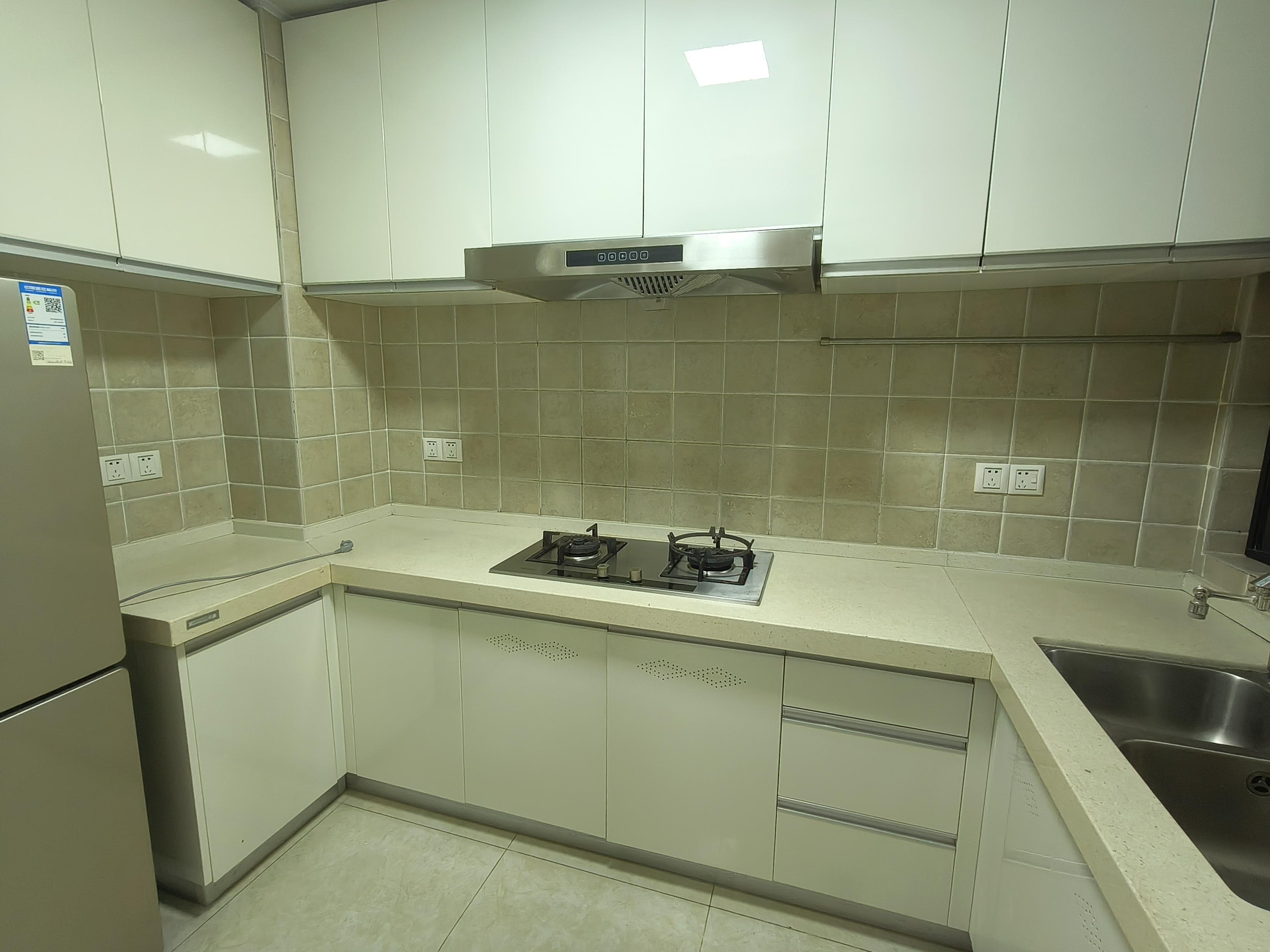 江畔人家  2室2厅1卫    130.0万客厅