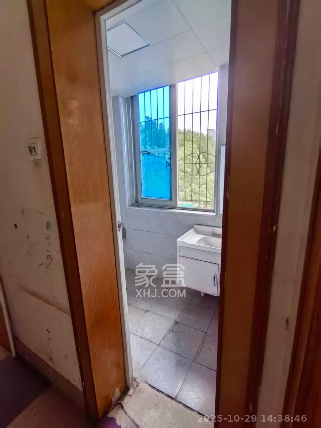 长沙市老干部休养所  4室2厅2卫    2000.0元/月 长沙市老干部休养所  4室2厅2卫    2000.0元/月室内图