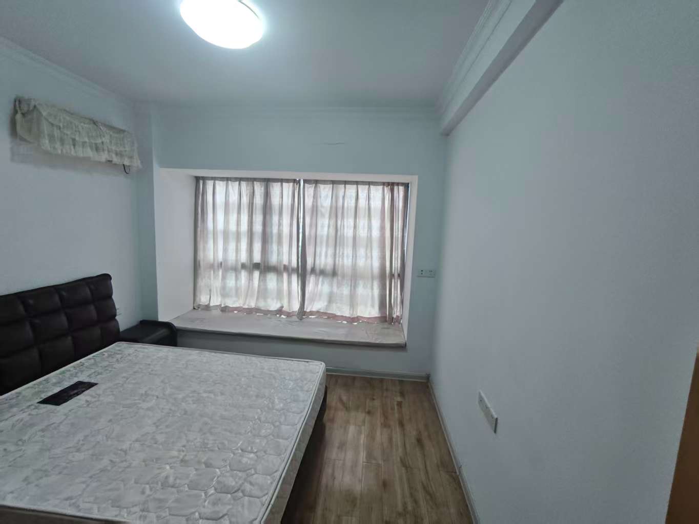 尚书房  2室1厅1卫    1700.0元/月室内图