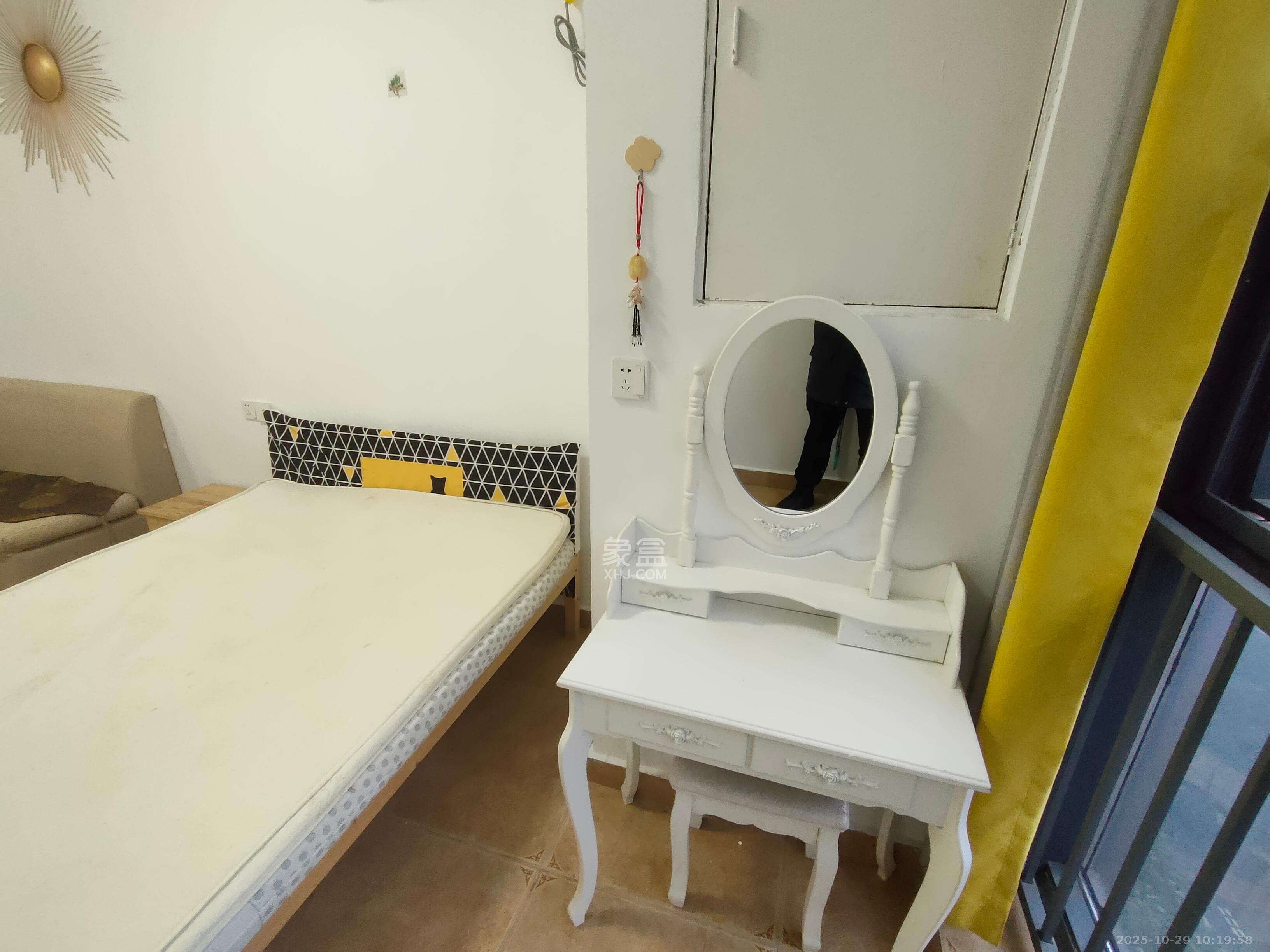 第六都(陆都小区) 1室1厅1卫 1700.0元/月 第六都(陆都小区) 1室1厅1卫 1700.0元/月室内图