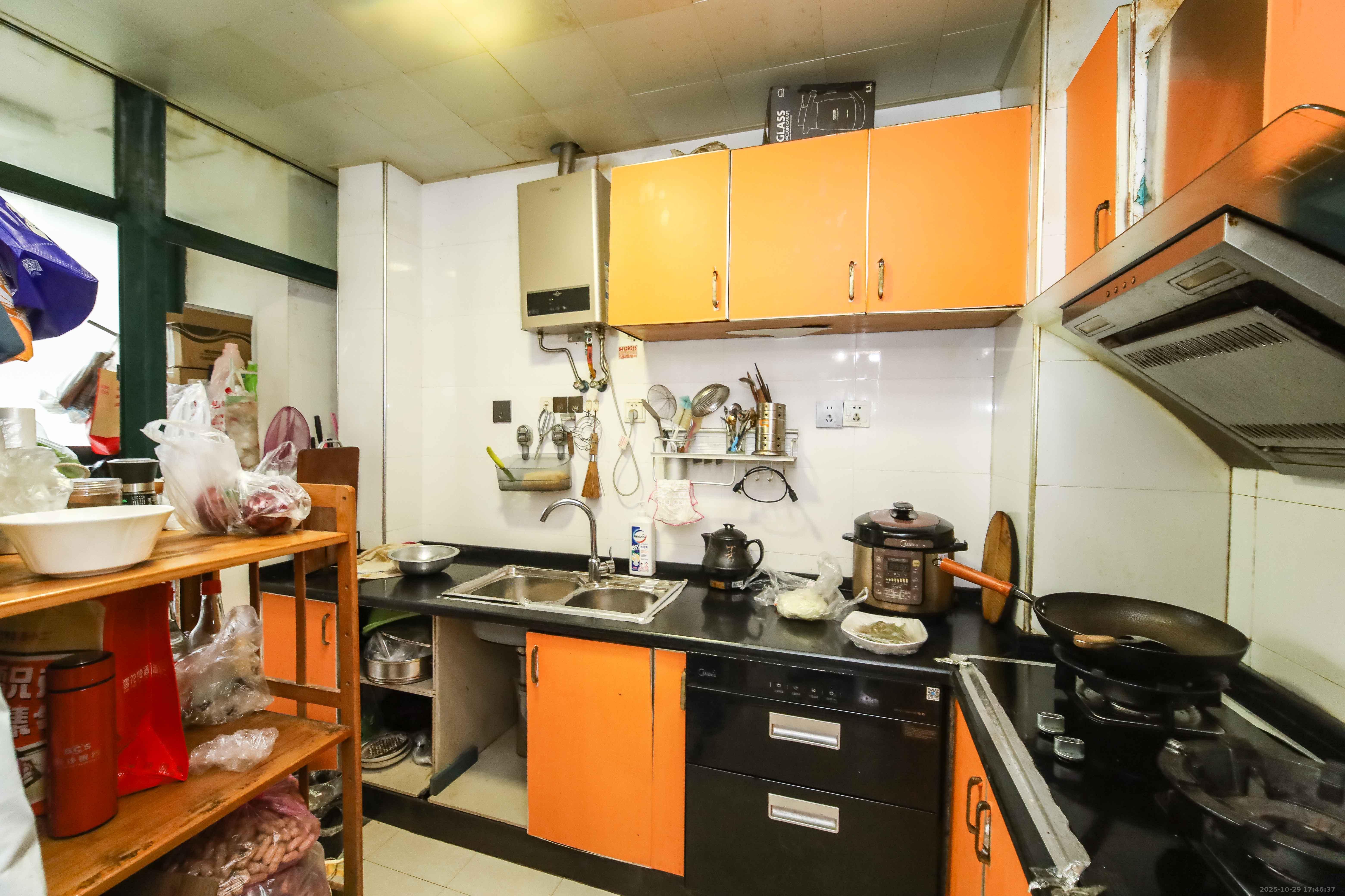 凯乐湘园 2室2厅1卫 64.0万 凯乐湘园 2室2厅1卫 64.0万厨房