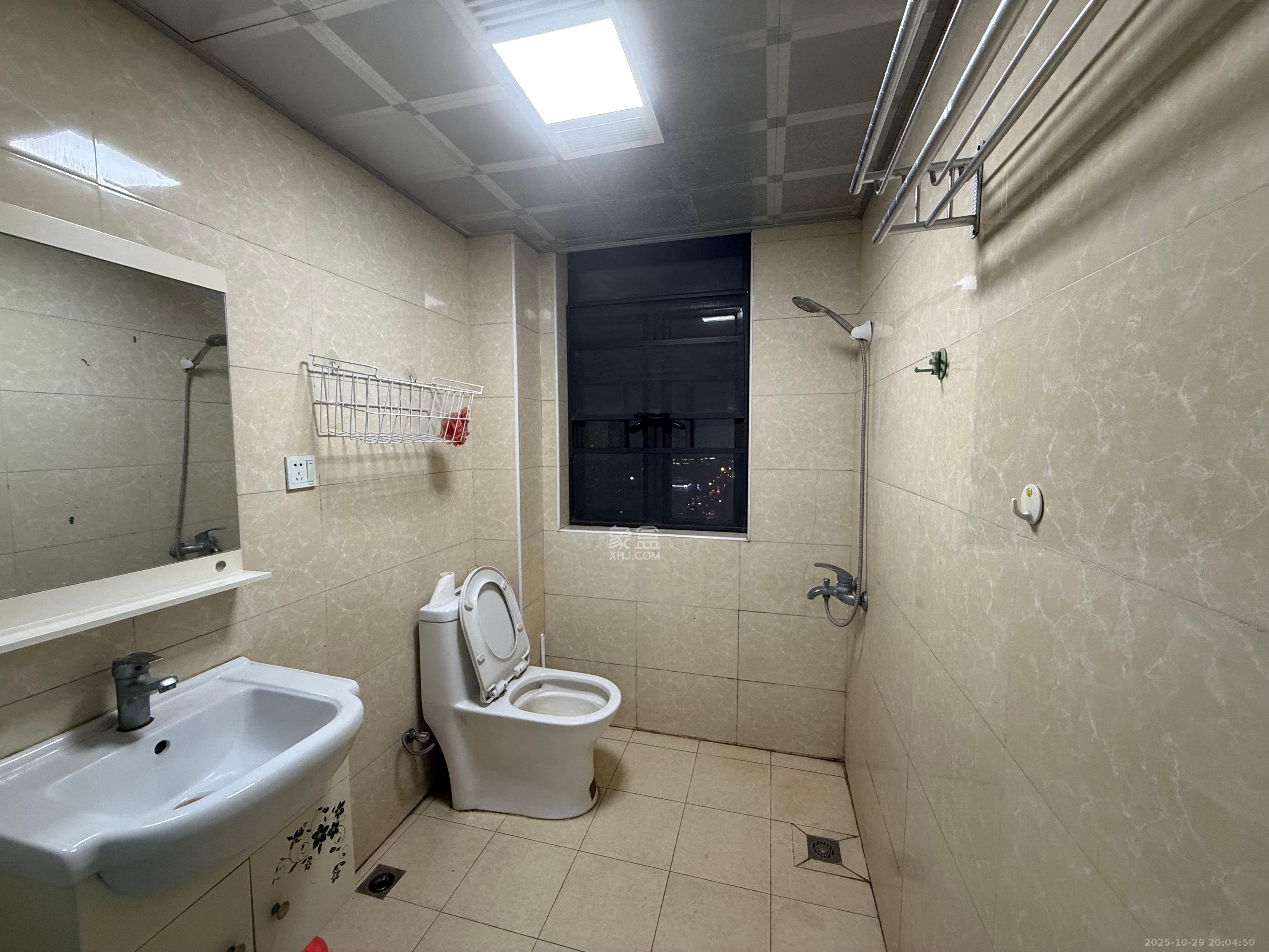 七里香榭 3室2厅1卫 1800.0元/月 七里香榭 3室2厅1卫 1800.0元/月室内图